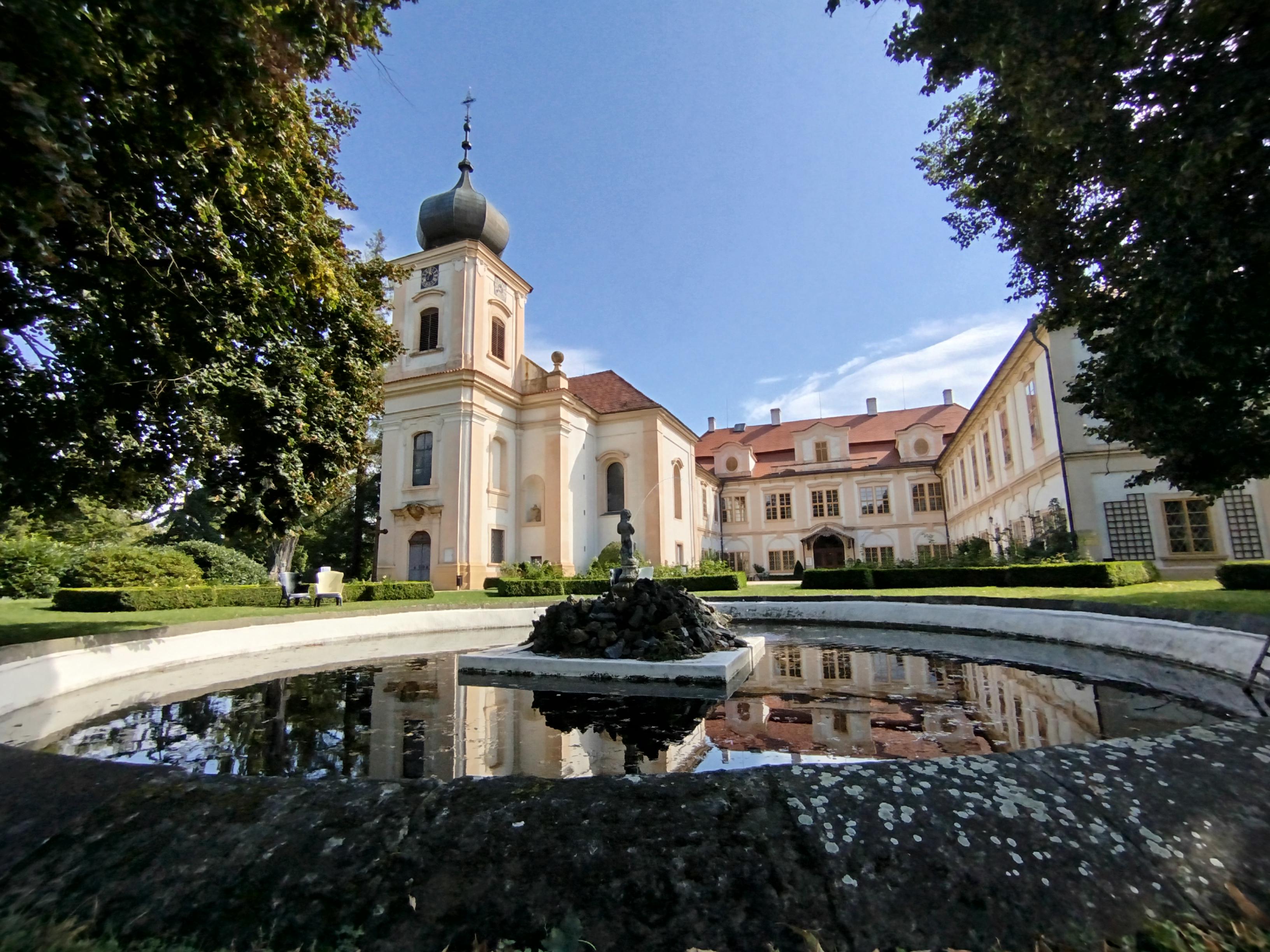 Labyrintárium Zámek Loučeň foto 4
