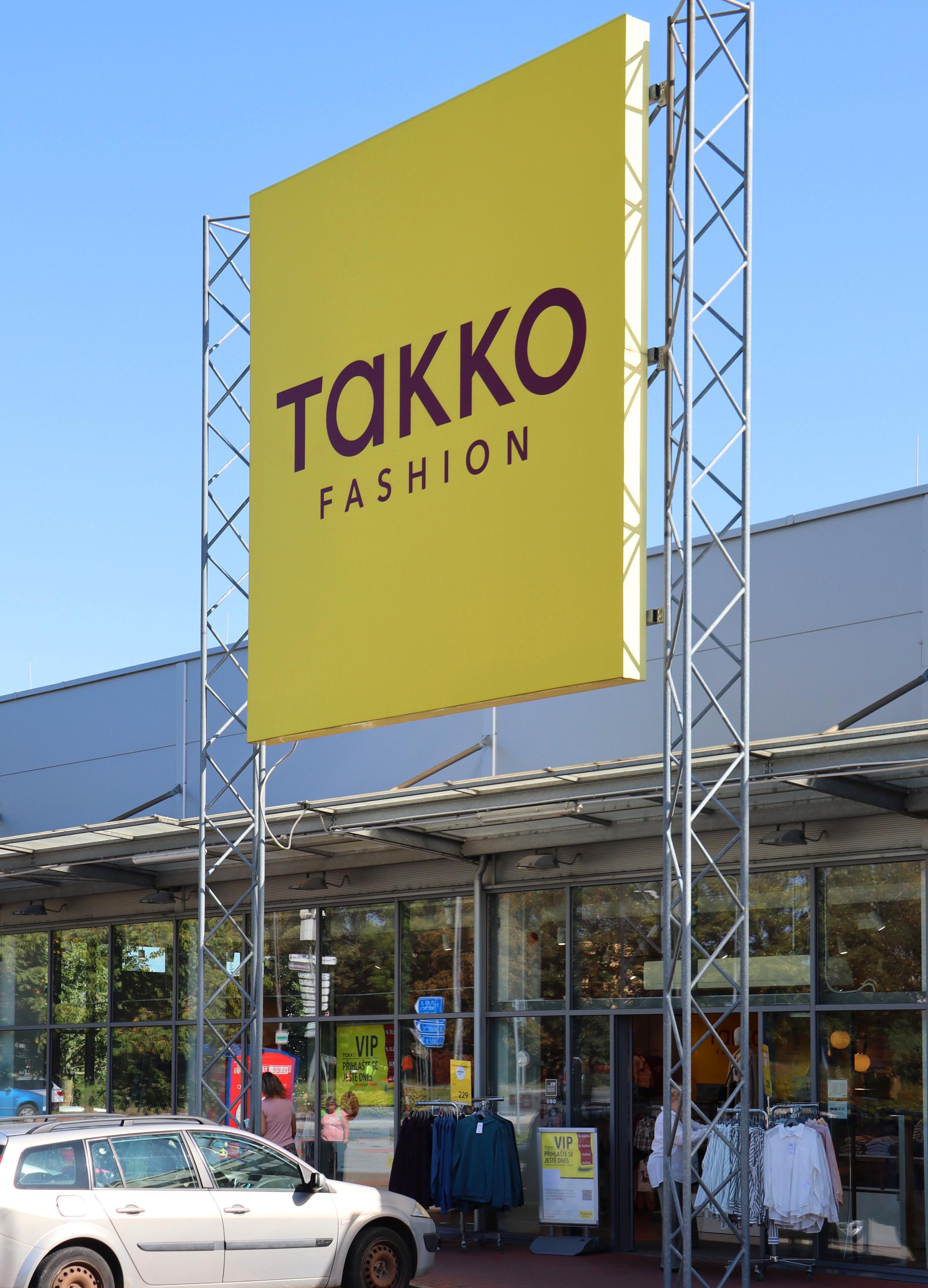 TAKKO FASHION foto 2