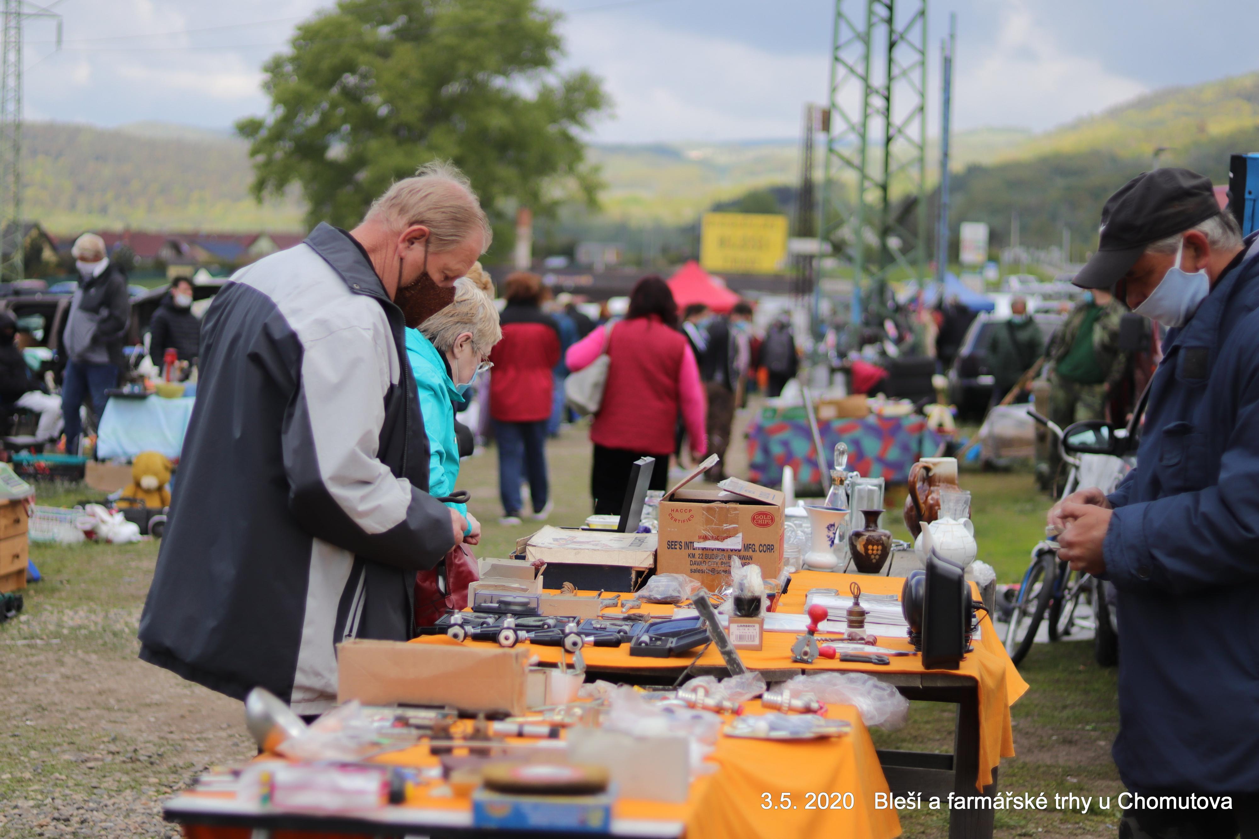 Bleší a farmářské trhy v Málkově u Chomutova foto 2