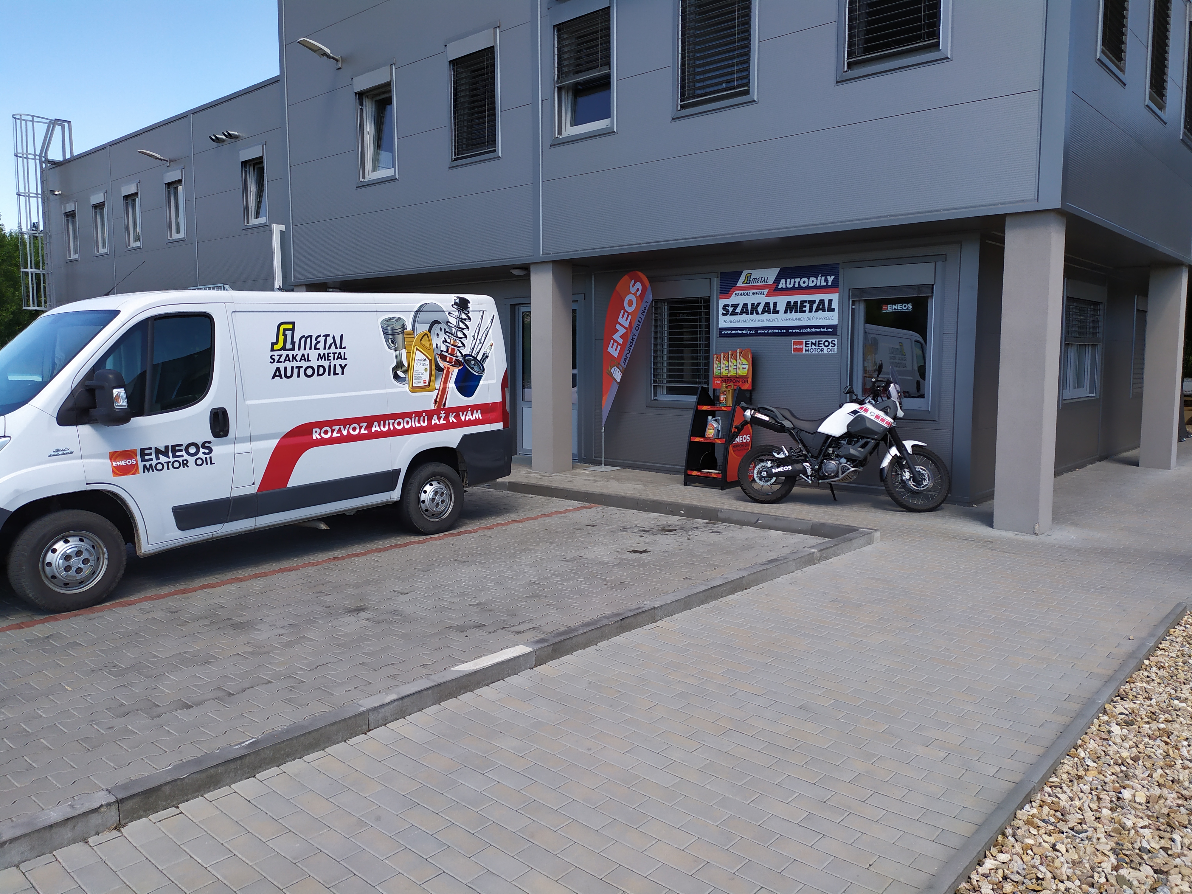 SZAKAL METAL - Motordíly, autodíly, oleje foto 2