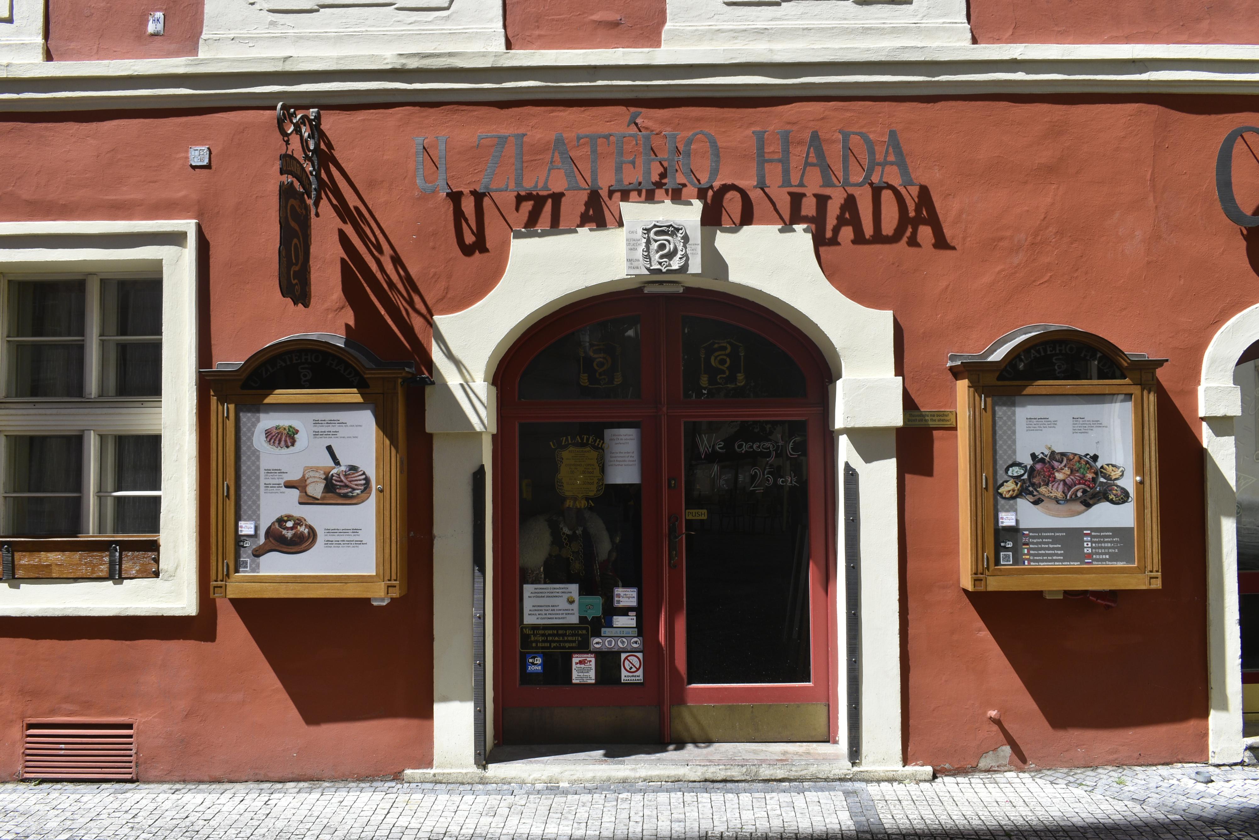 Restaurace U Zlatého Hada foto 2