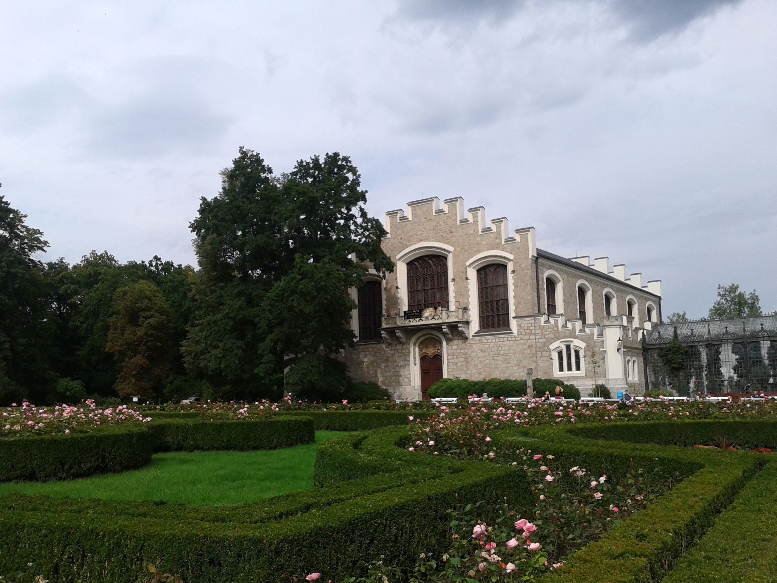 Knihovna Alšovy jihočeské galerie v Hluboké nad Vltavou foto 3