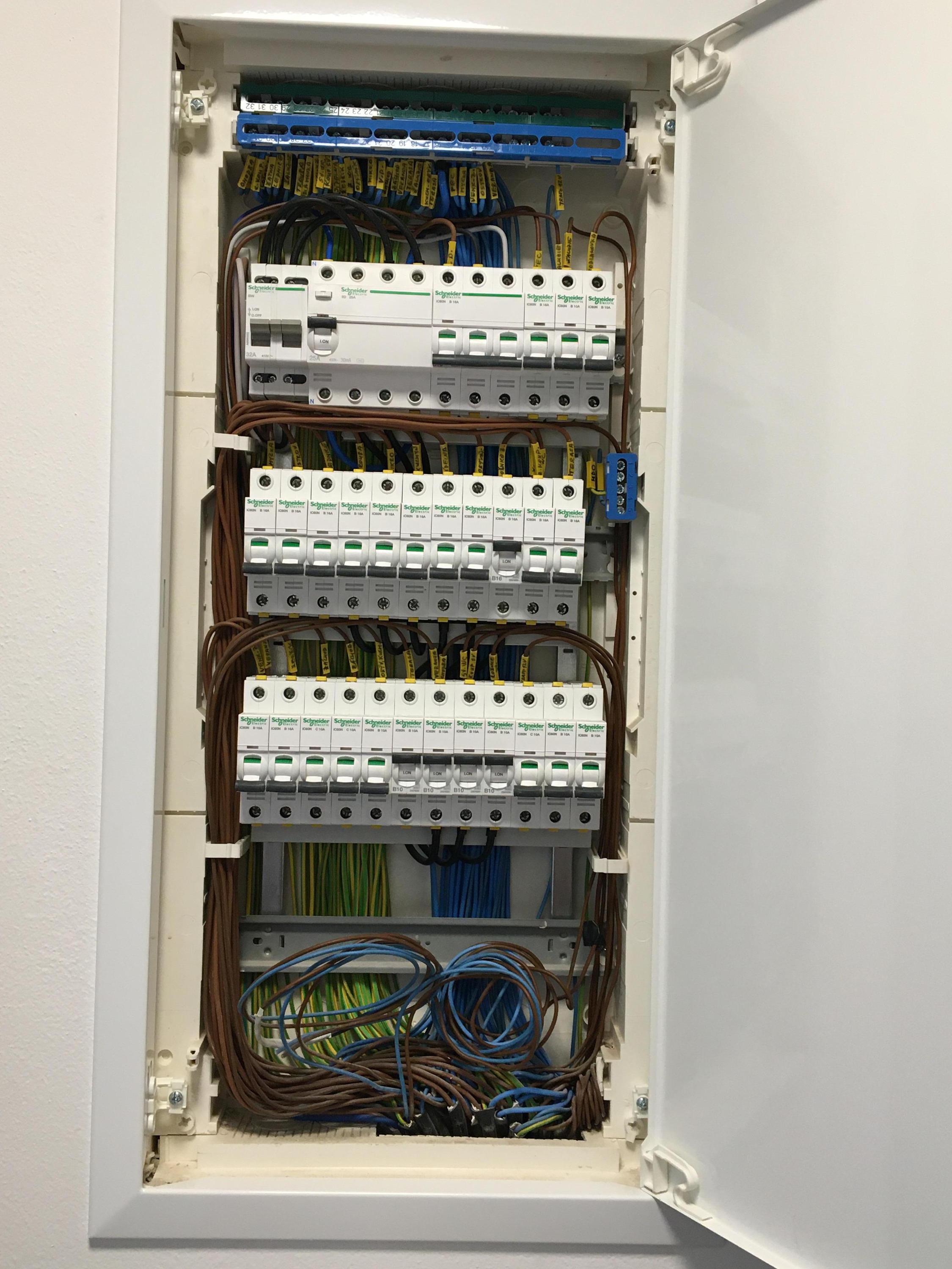 Elektroinstalacní práce - David Svojše foto 2