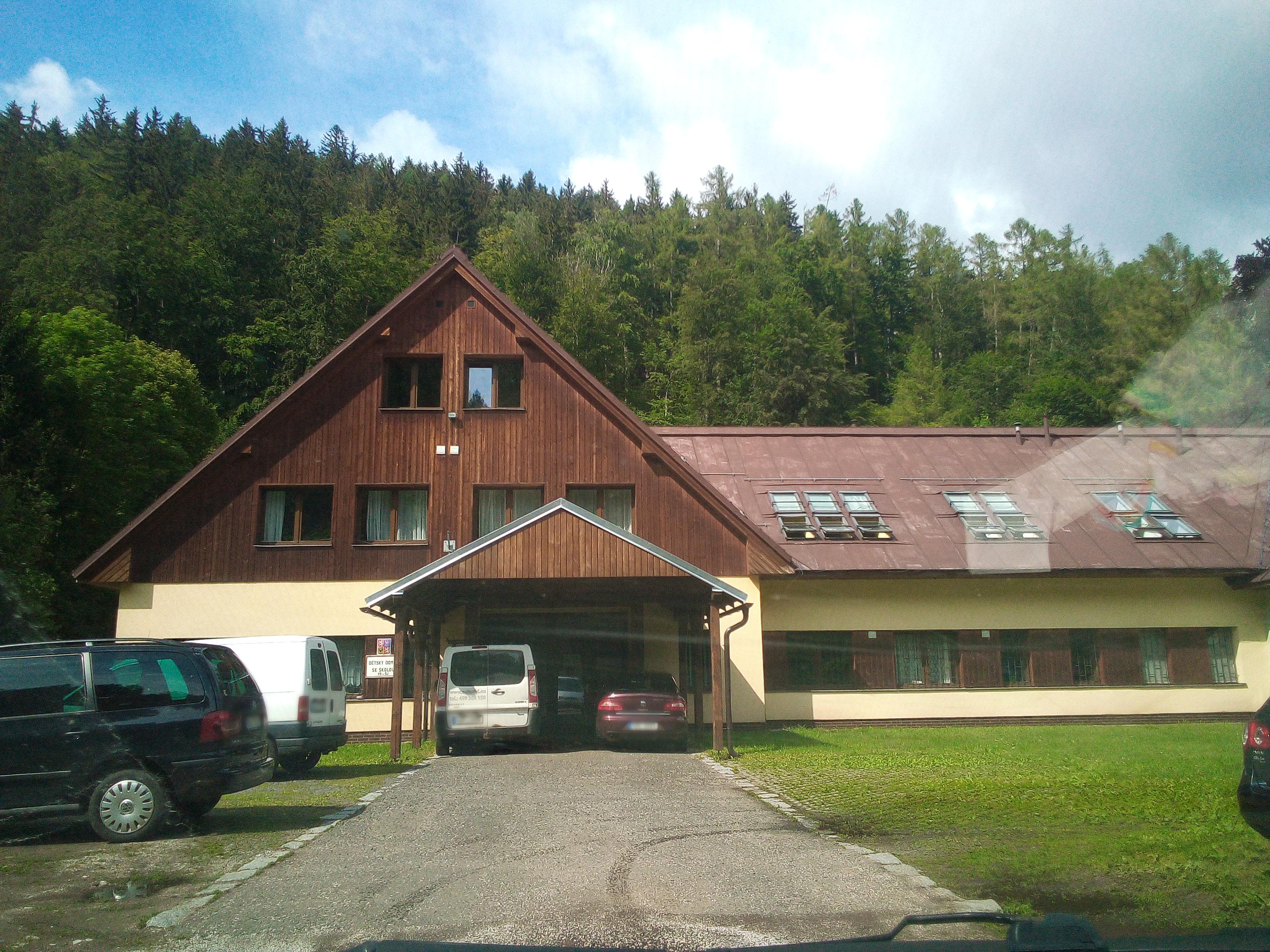 Dětský domov se školou, ZŠ a školní jídelna Horní Maršov