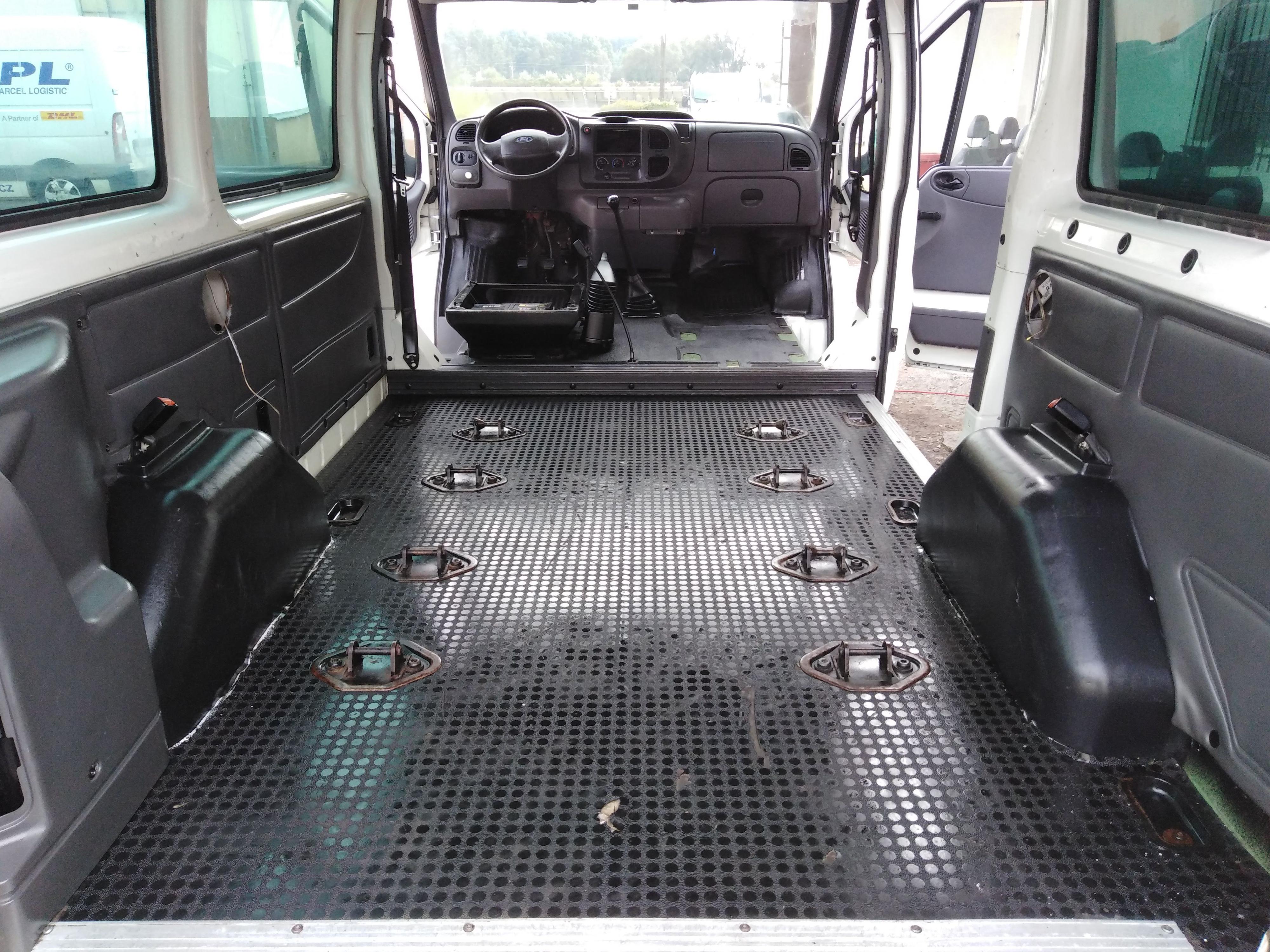 Čištění aut Česká Skalice - DTcars Transport s.r.o. foto 6