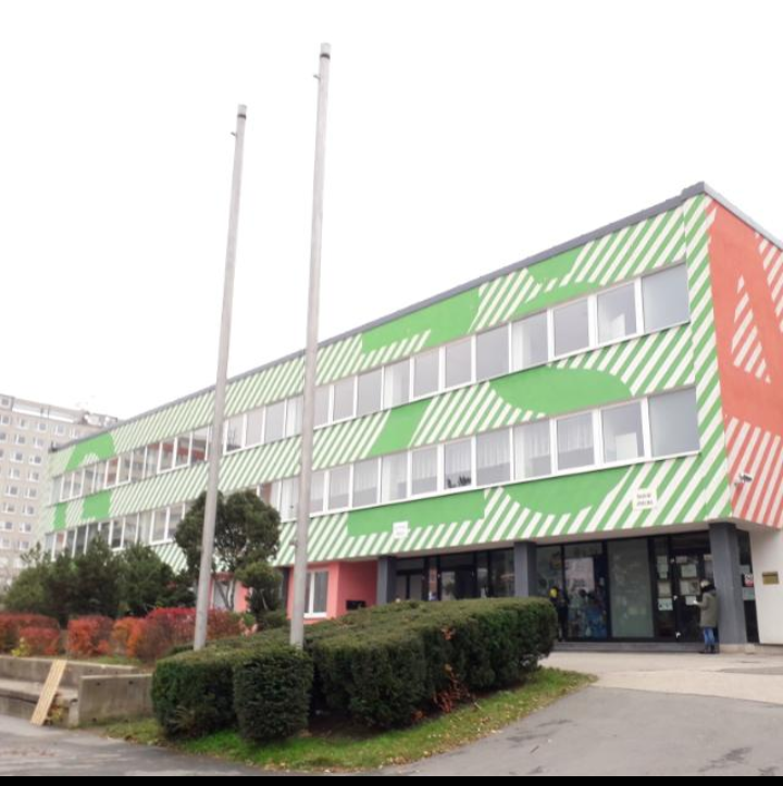 ZŠ, Praha 4, Pošepného náměstí foto 2