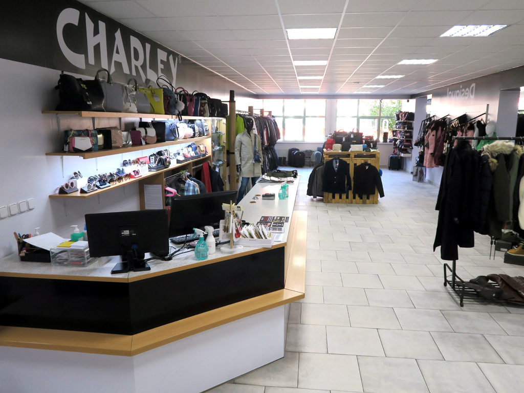 CHARLEY – outlet foto 2