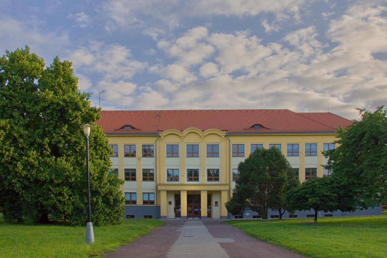 Gymnázium Dobruška foto 2