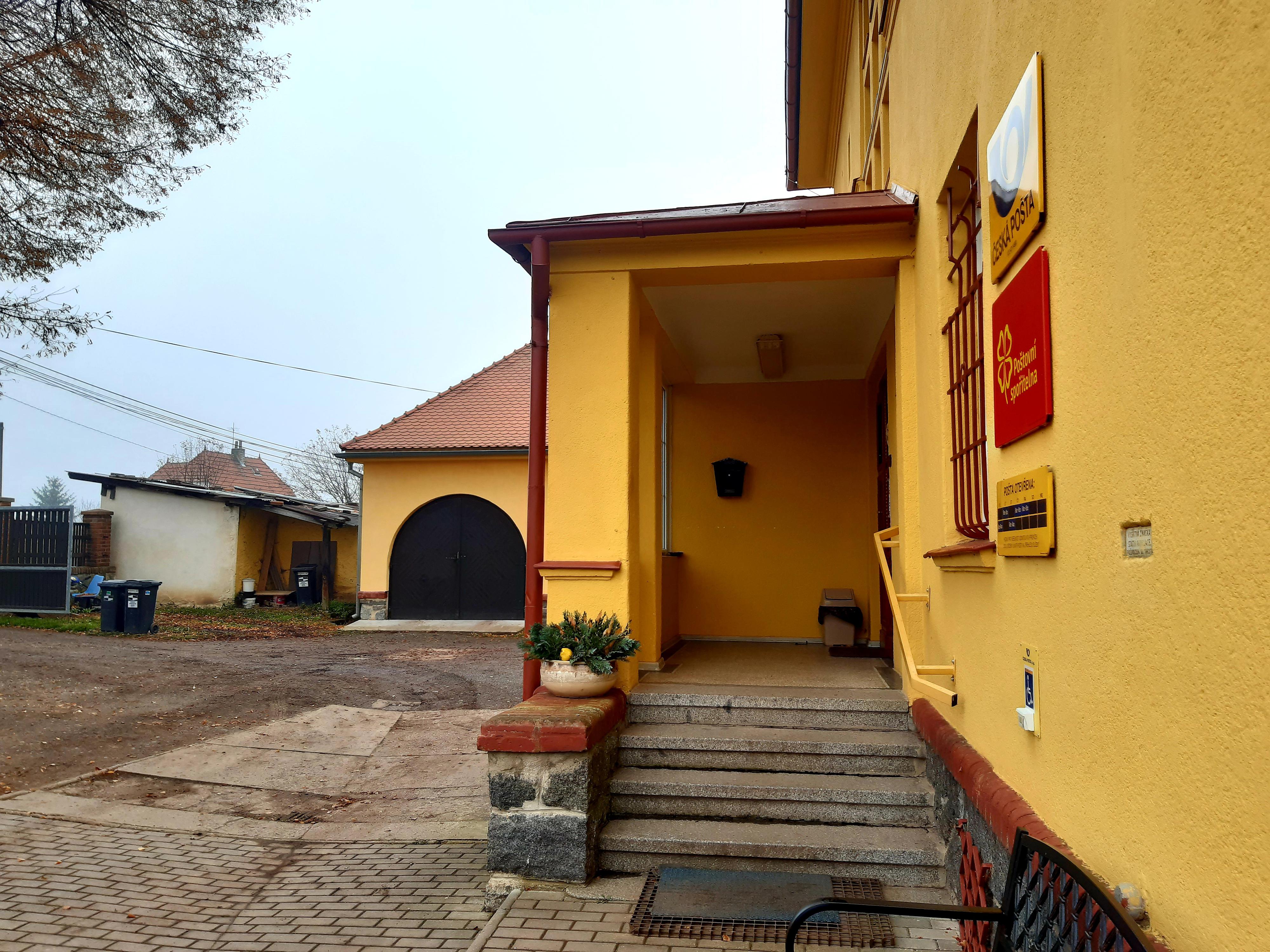 Petrohrad - obecní úřad foto 4
