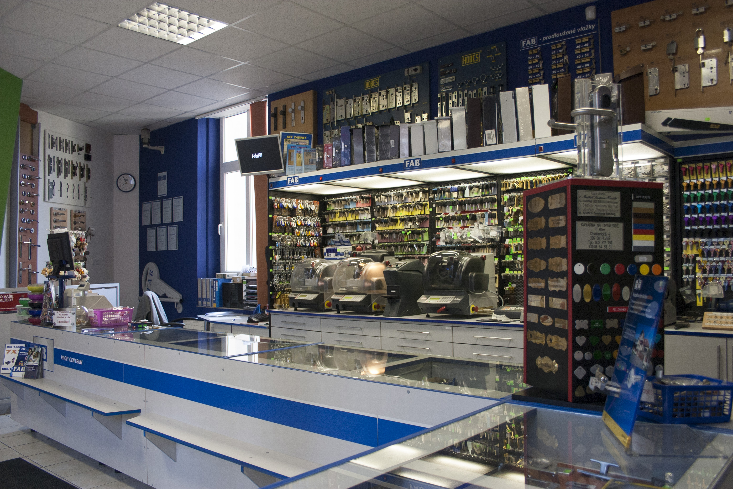 KLÍČOVÉ A TREZOROVÉ CENTRUM HAUSNER A PLNÝ foto 4