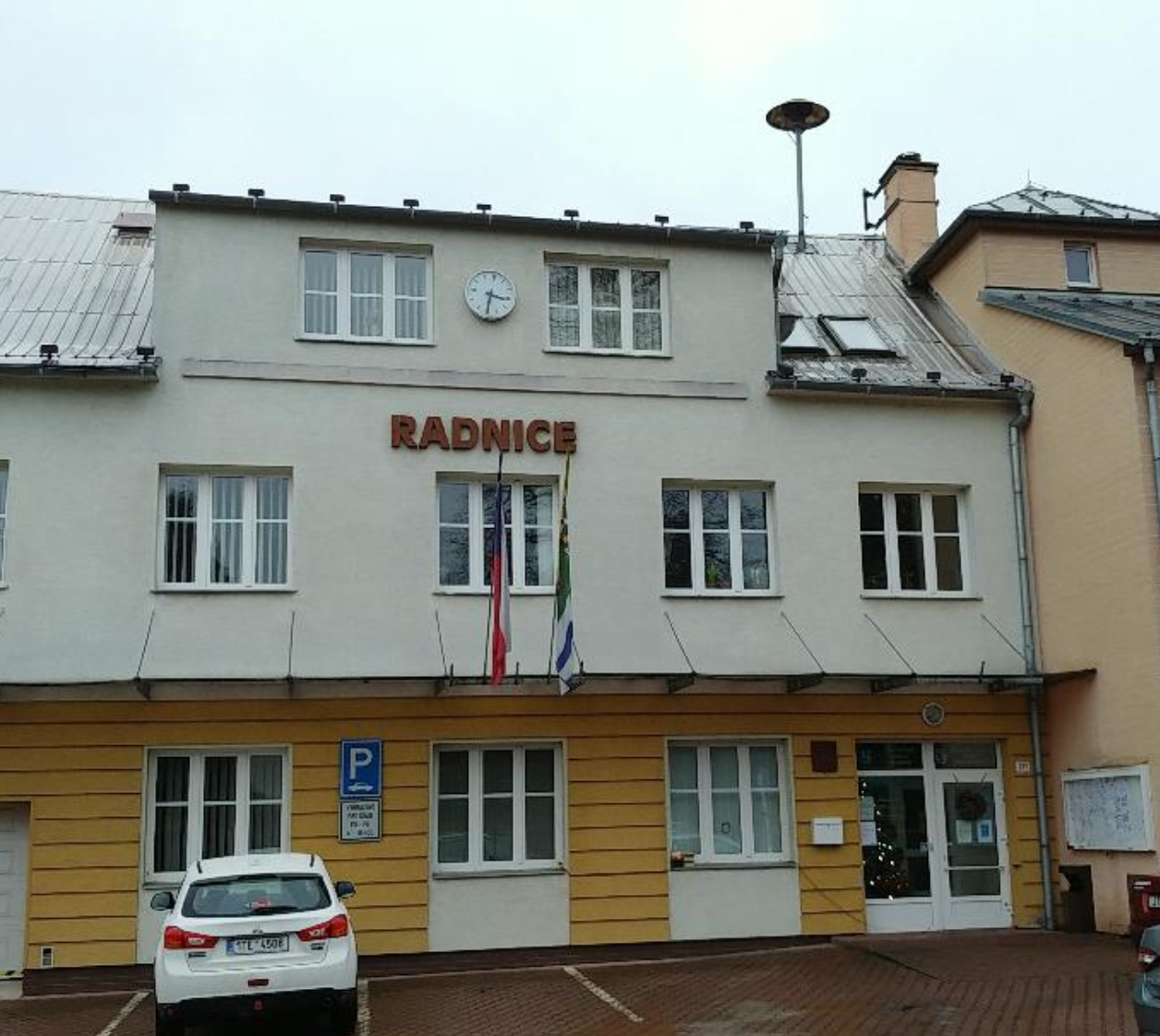 Úřad městského obvodu Ostrava-Hošťálkovice foto 2