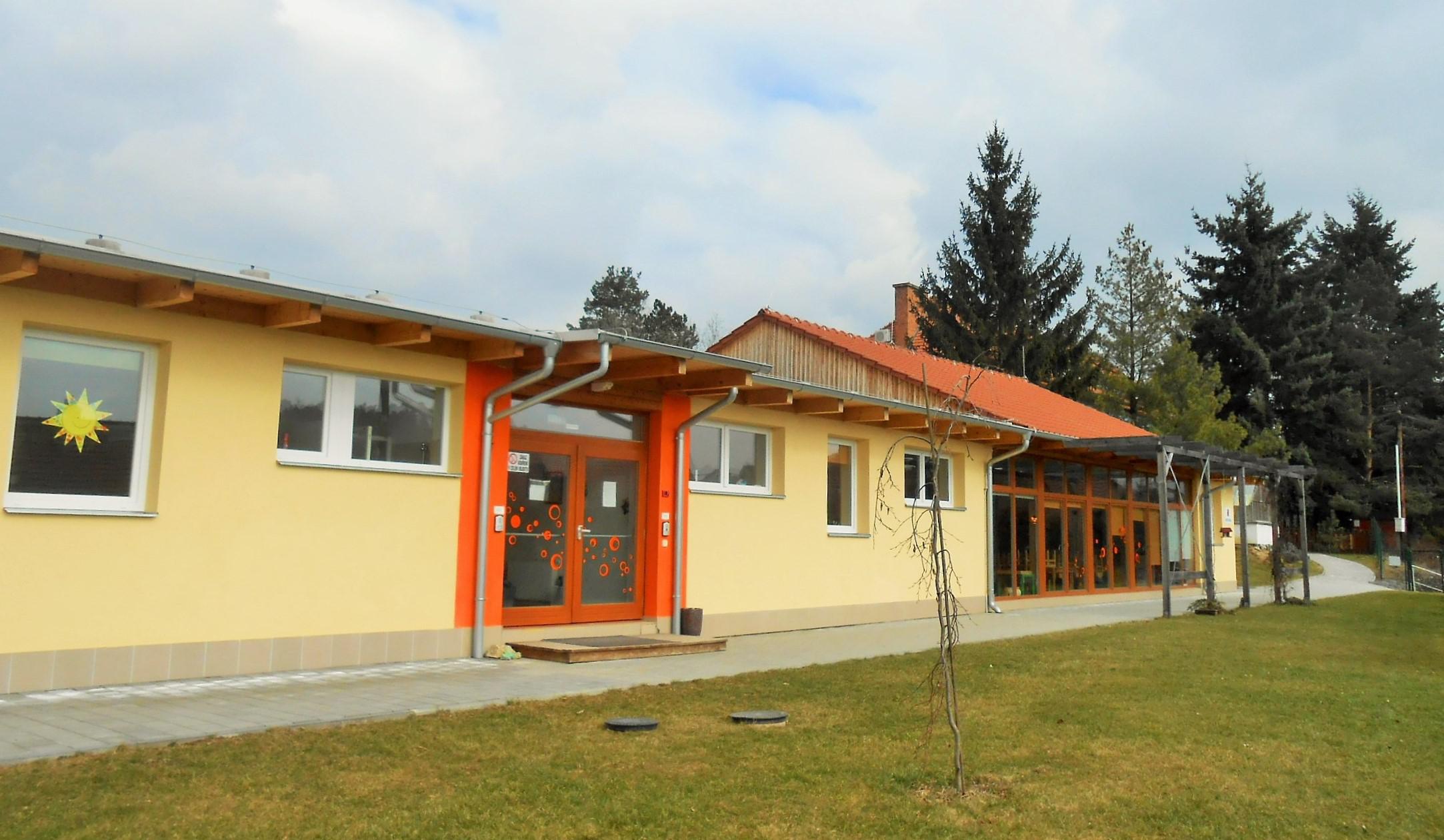 ZŠ a MŠ Kanice foto 2