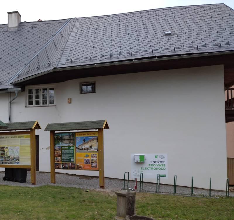 Nabíjecí stanice Informační centrum Letohrad foto 2