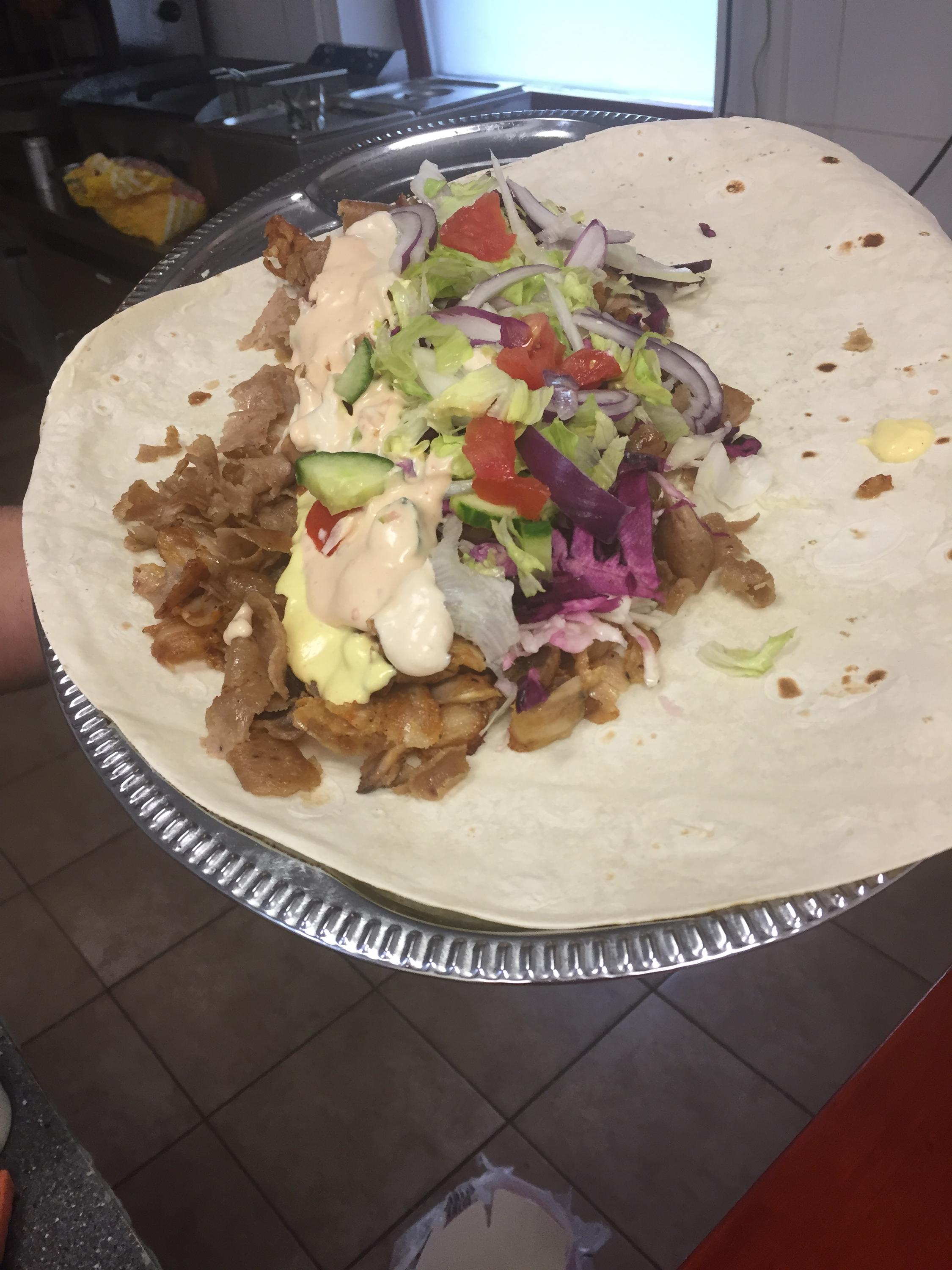 MAZARAT KEBAB PIZZA foto 2