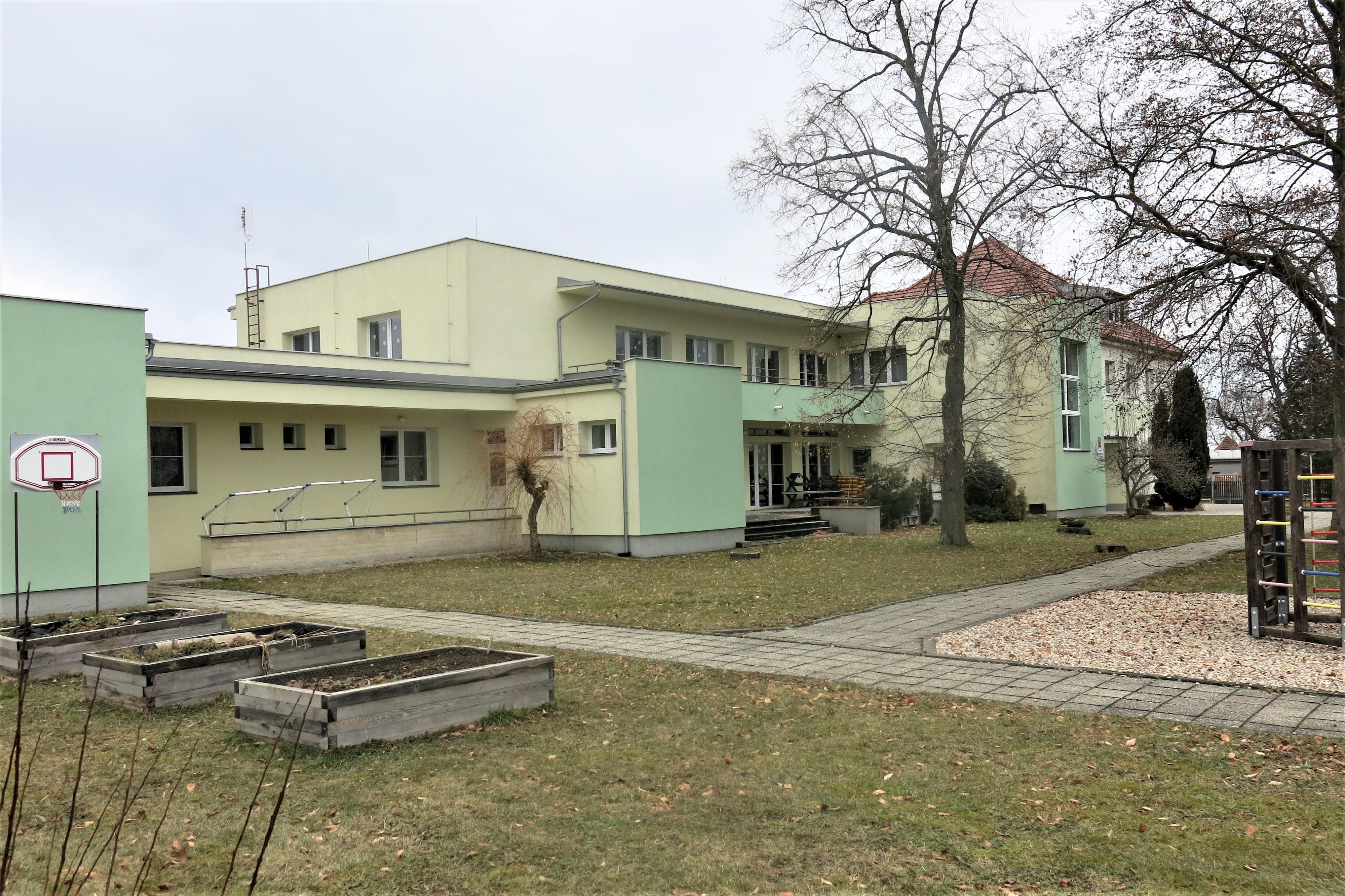 ZŠ a MŠ G. A. Lindnera Rožďalovice foto 2