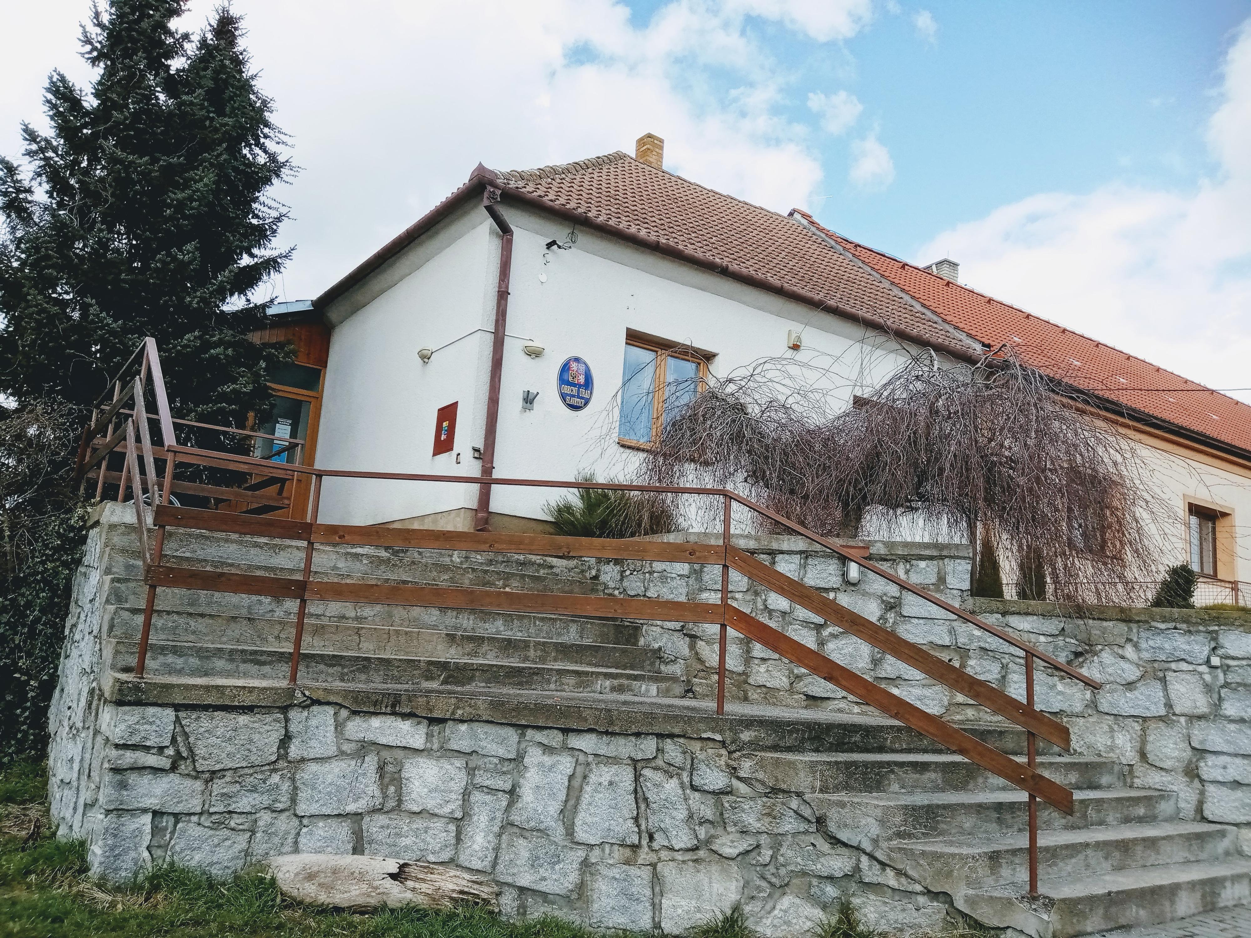 Slavětice - obecní úřad foto 3