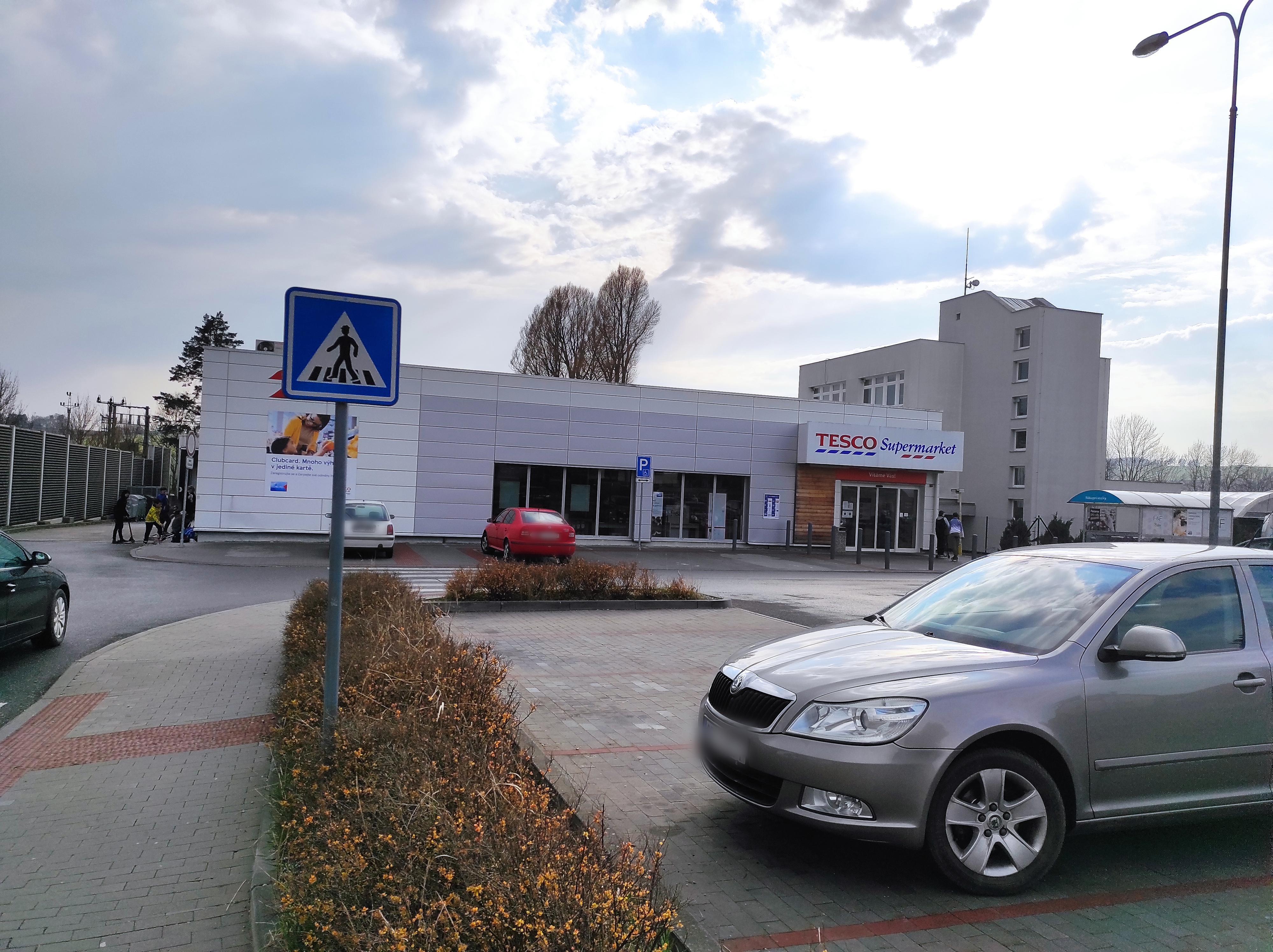 Tesco Supermarket foto 2