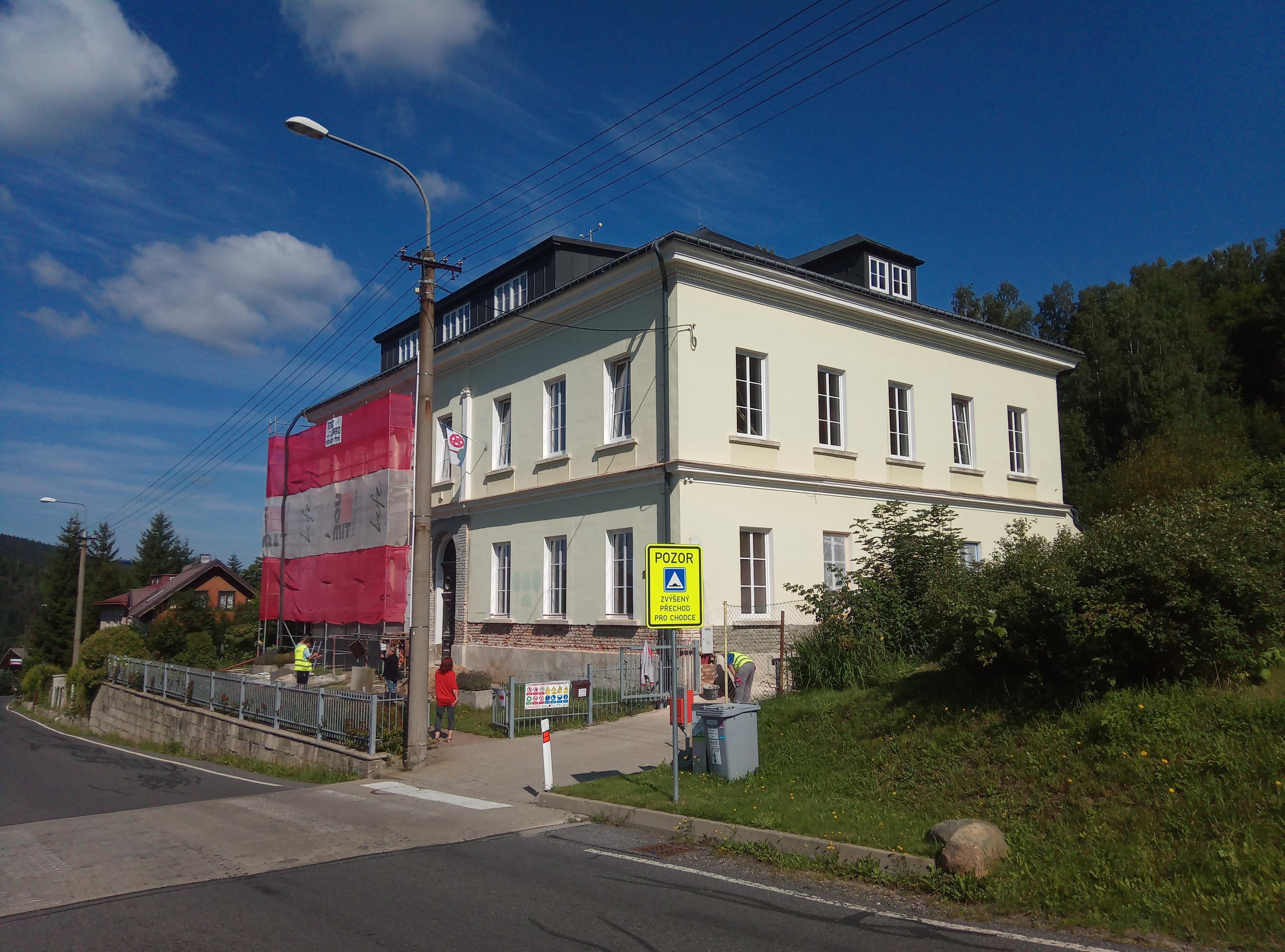 Albrechtice v Jizerských horách - obecní úřad foto 2