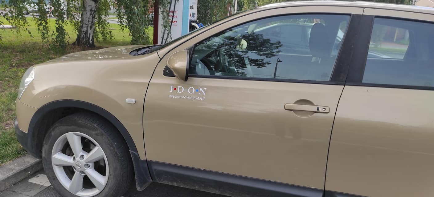 Světla Uhráková - realitní makléř foto 2