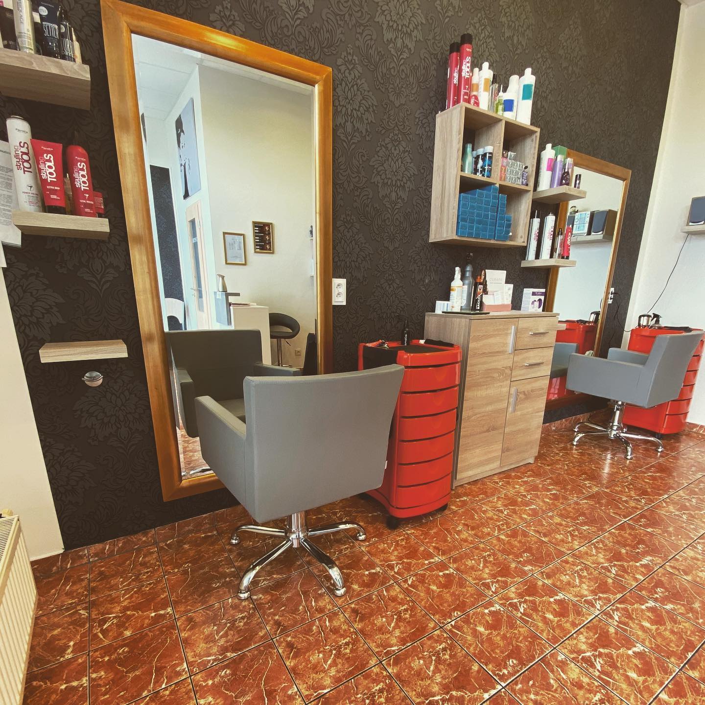 Salon Alla foto 2