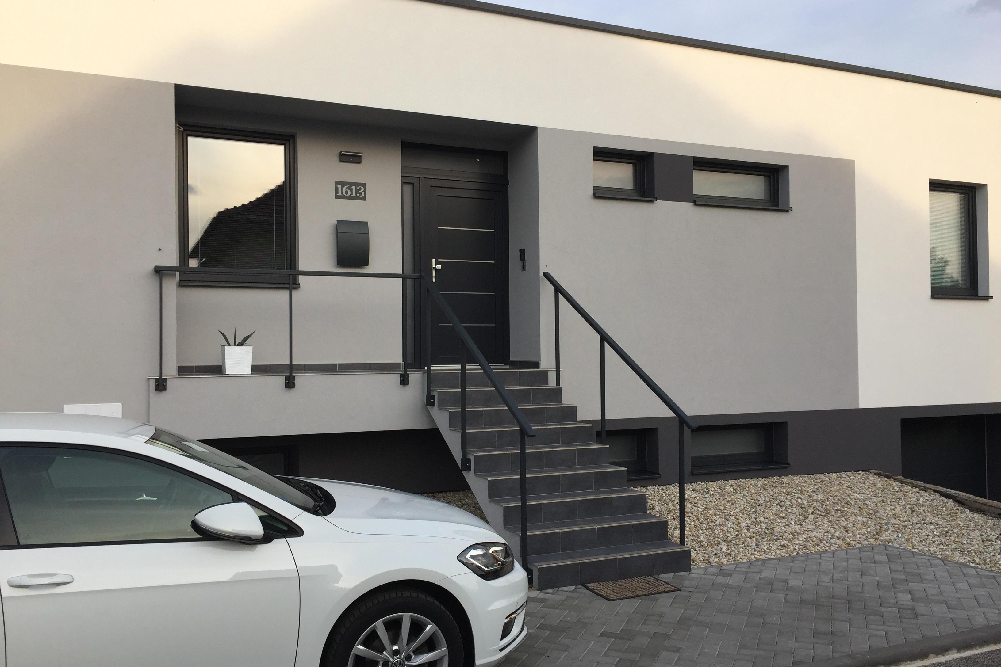 Ariane Louise Stanislav