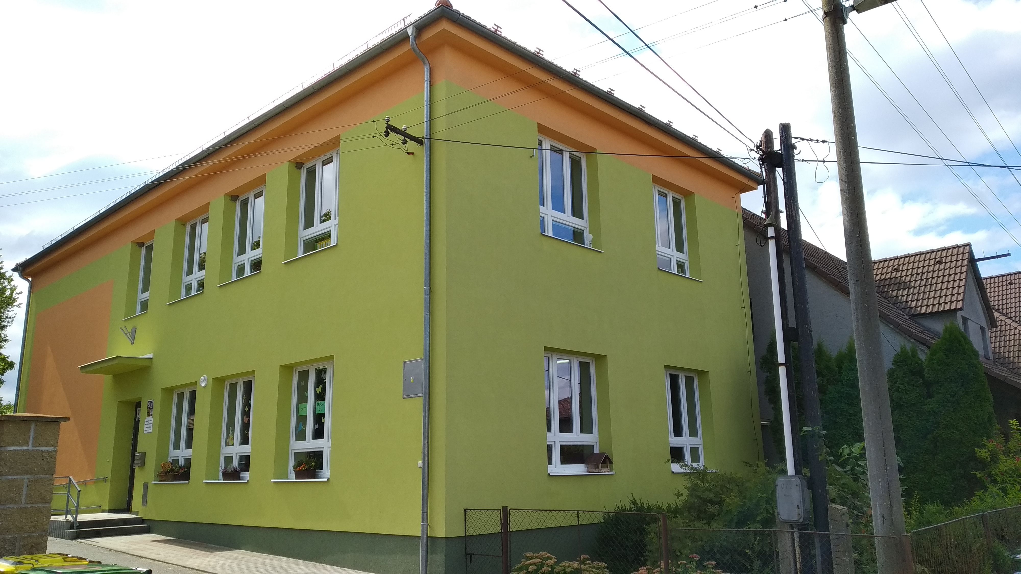 ZŠ a MŠ Hněvkovice