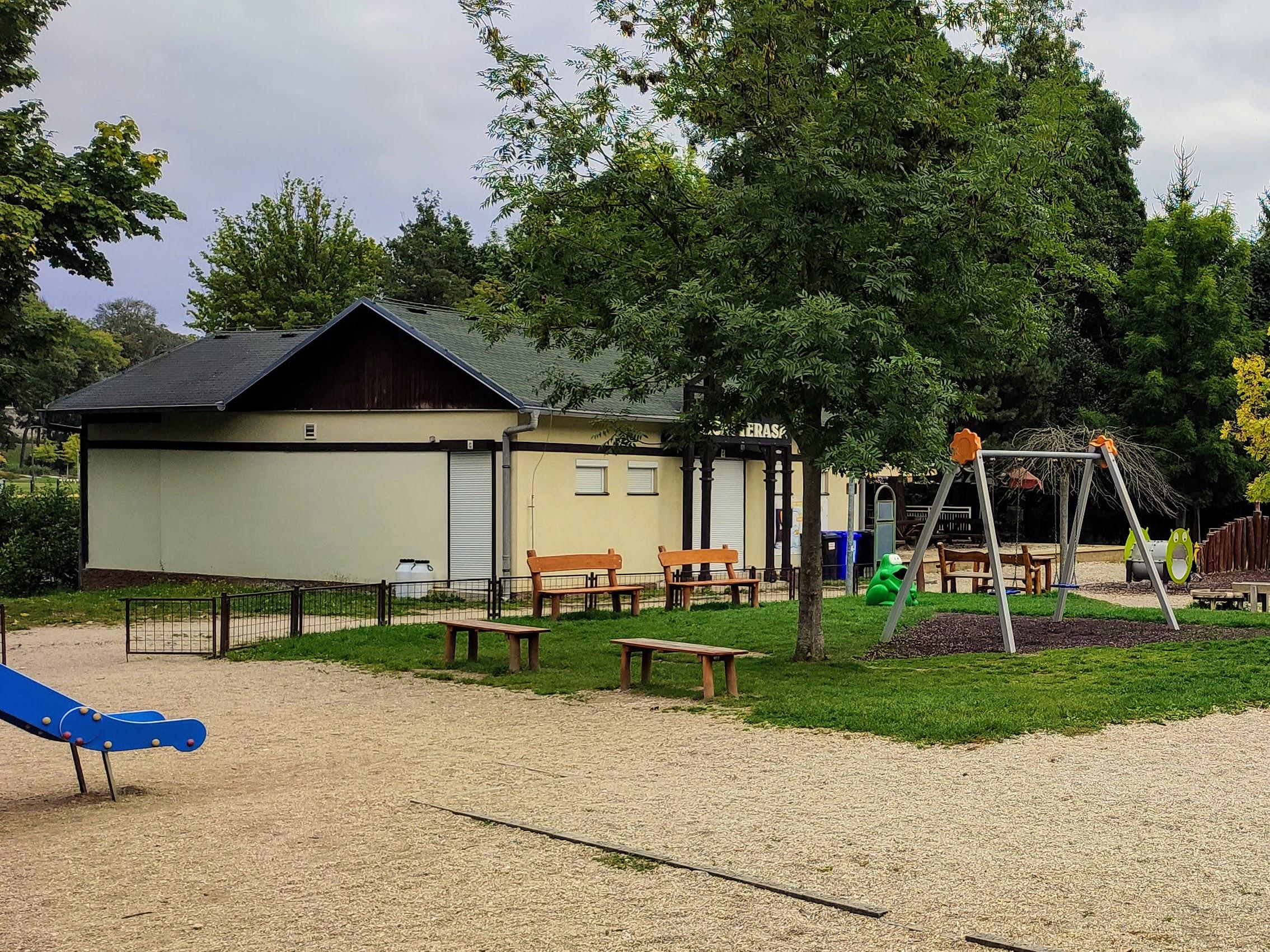 Říční terasa Cheb foto 3