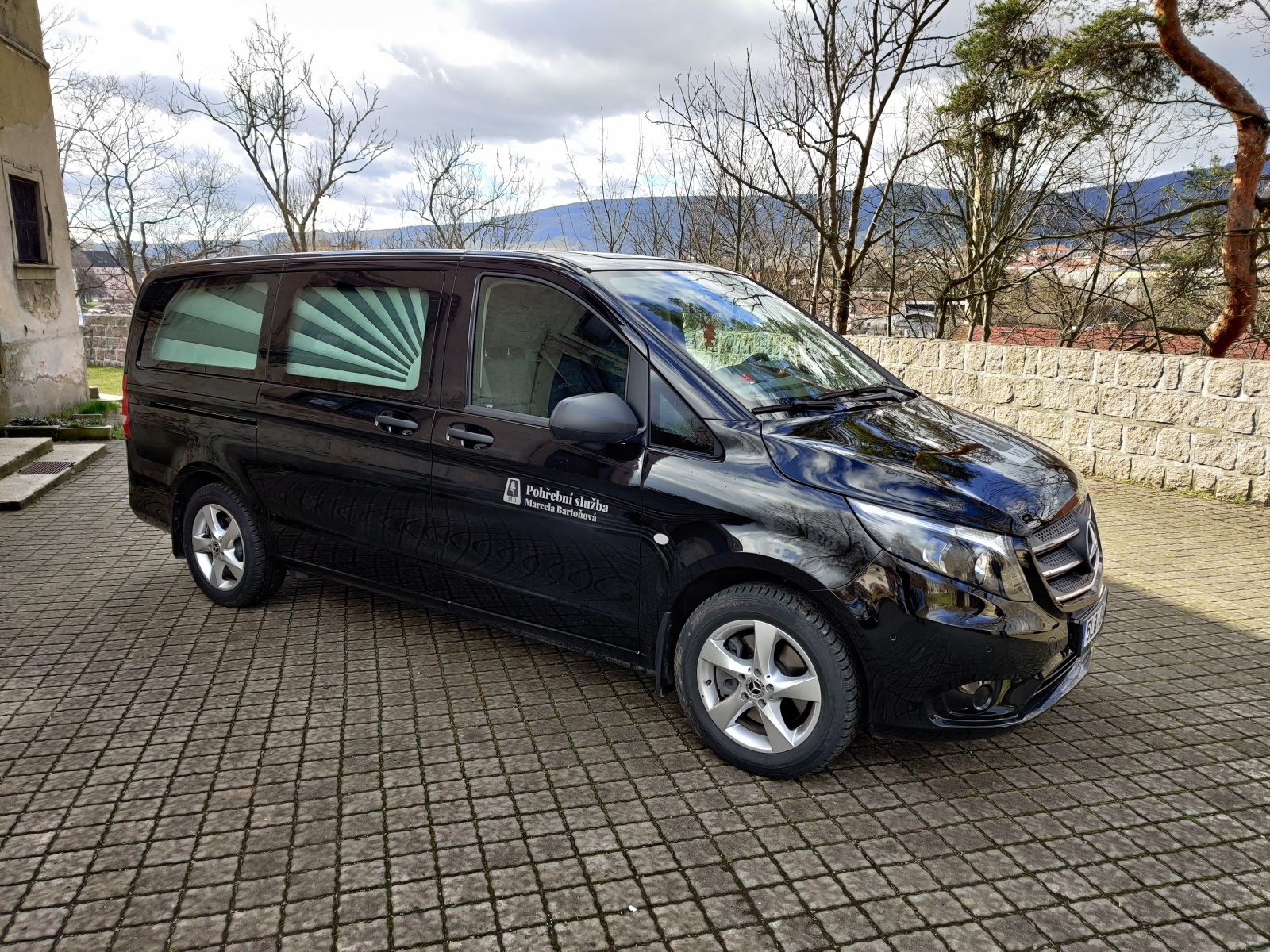 POHŘEBNÍ SLUŽBA MARCELA BARTOŇOVÁ foto 2