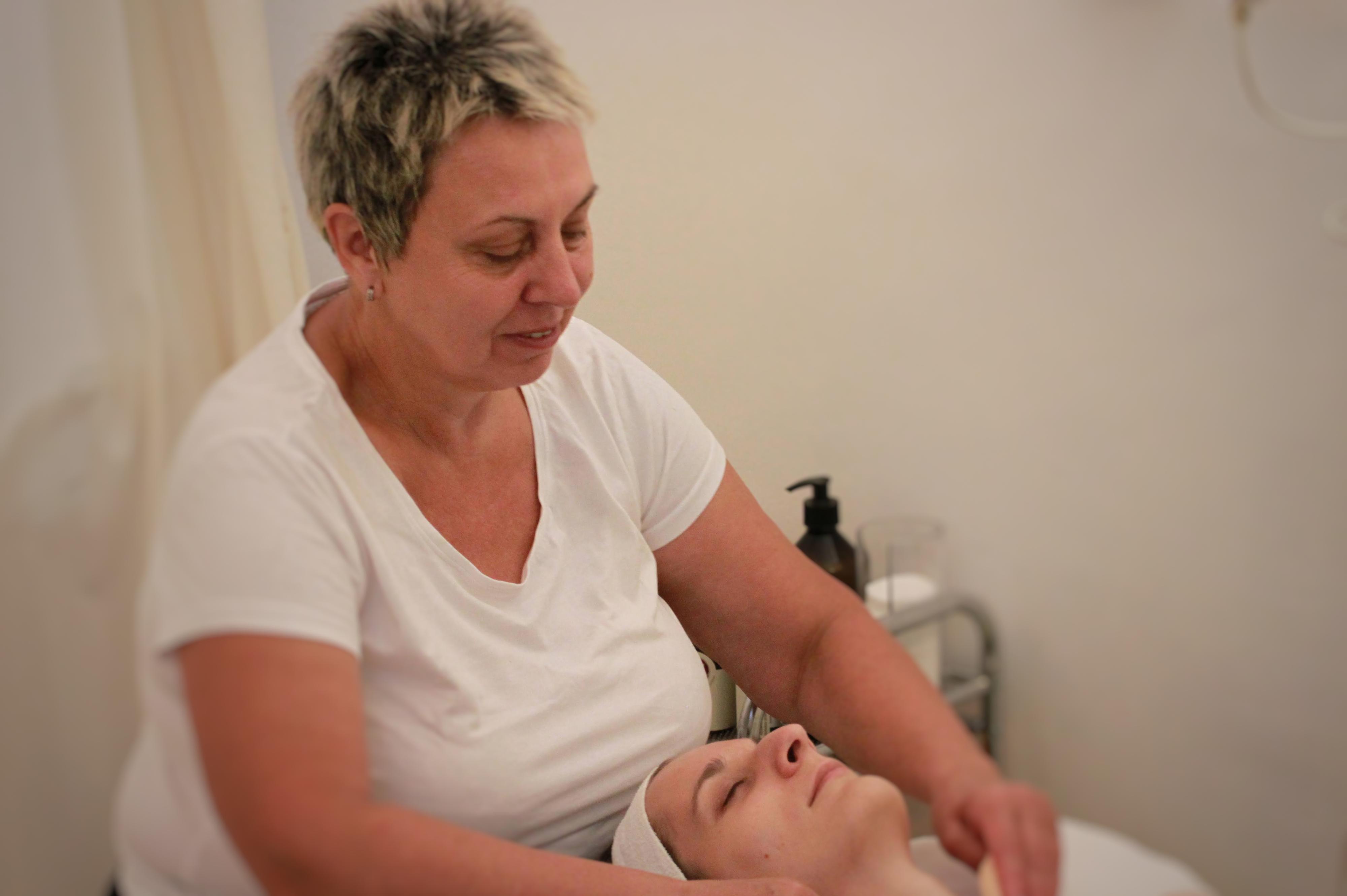 Masáže Lomi - Lomi Hana Jašová