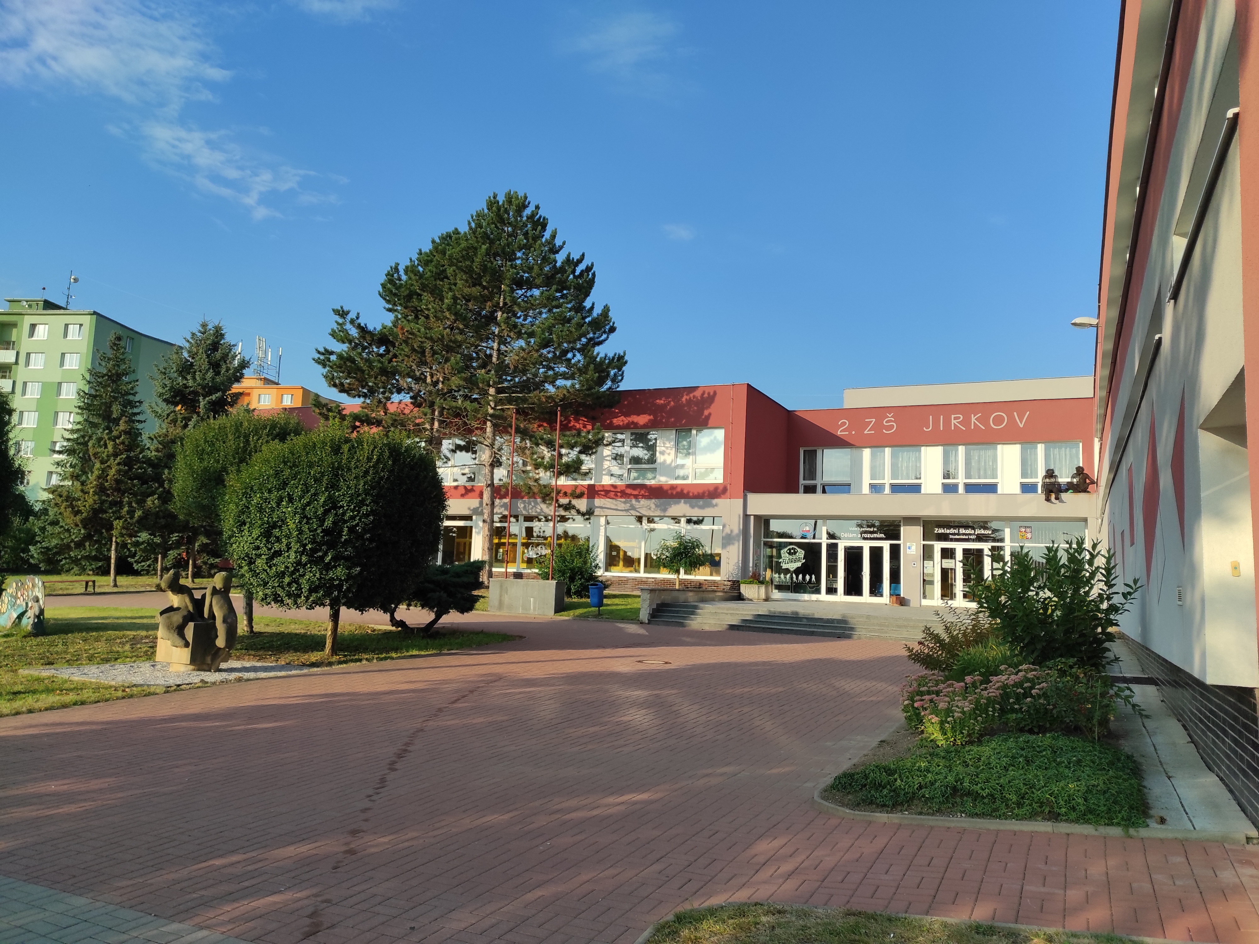 ZŠ Jirkov, Studentská foto 2