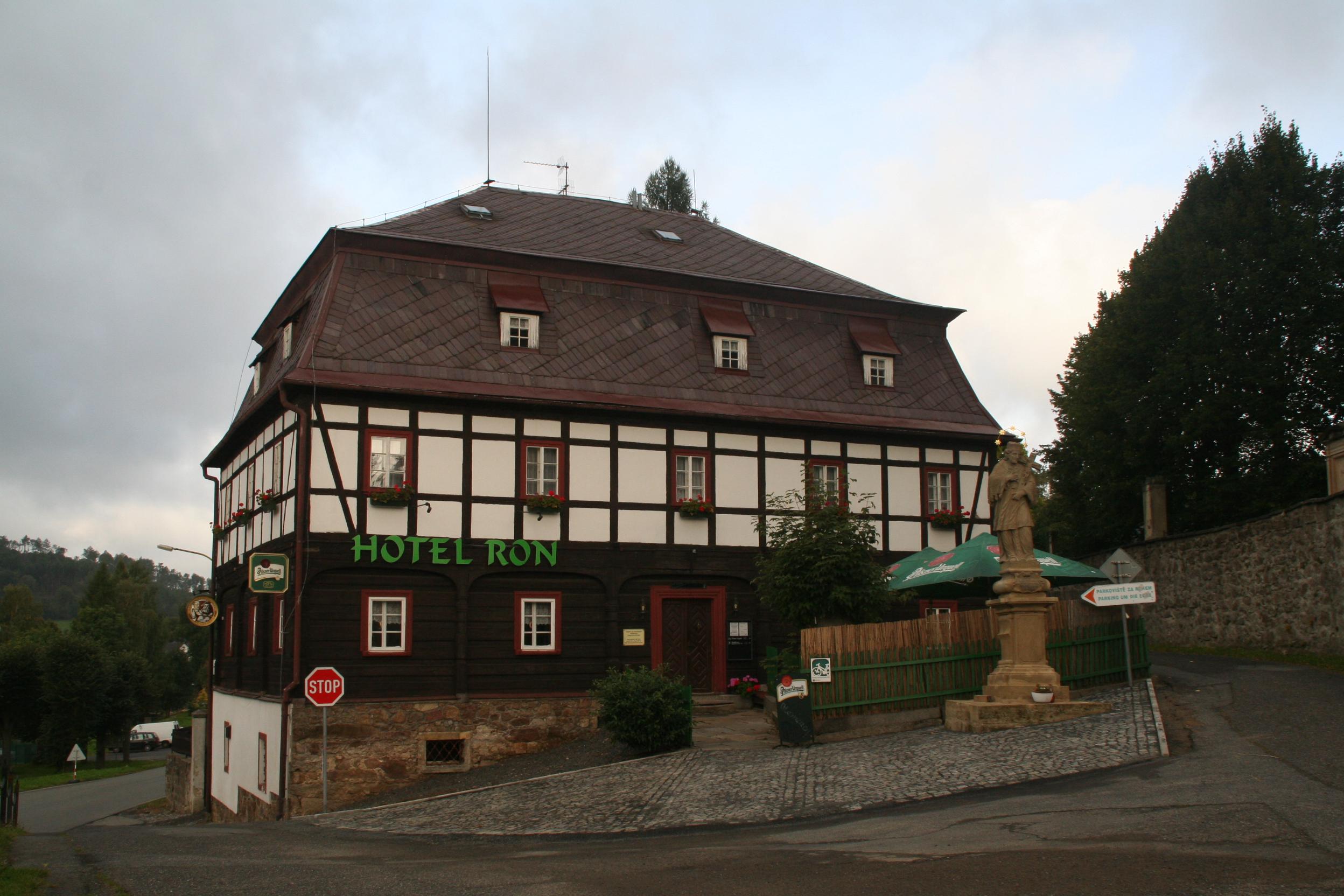 Restaurace Hotel RON foto 5
