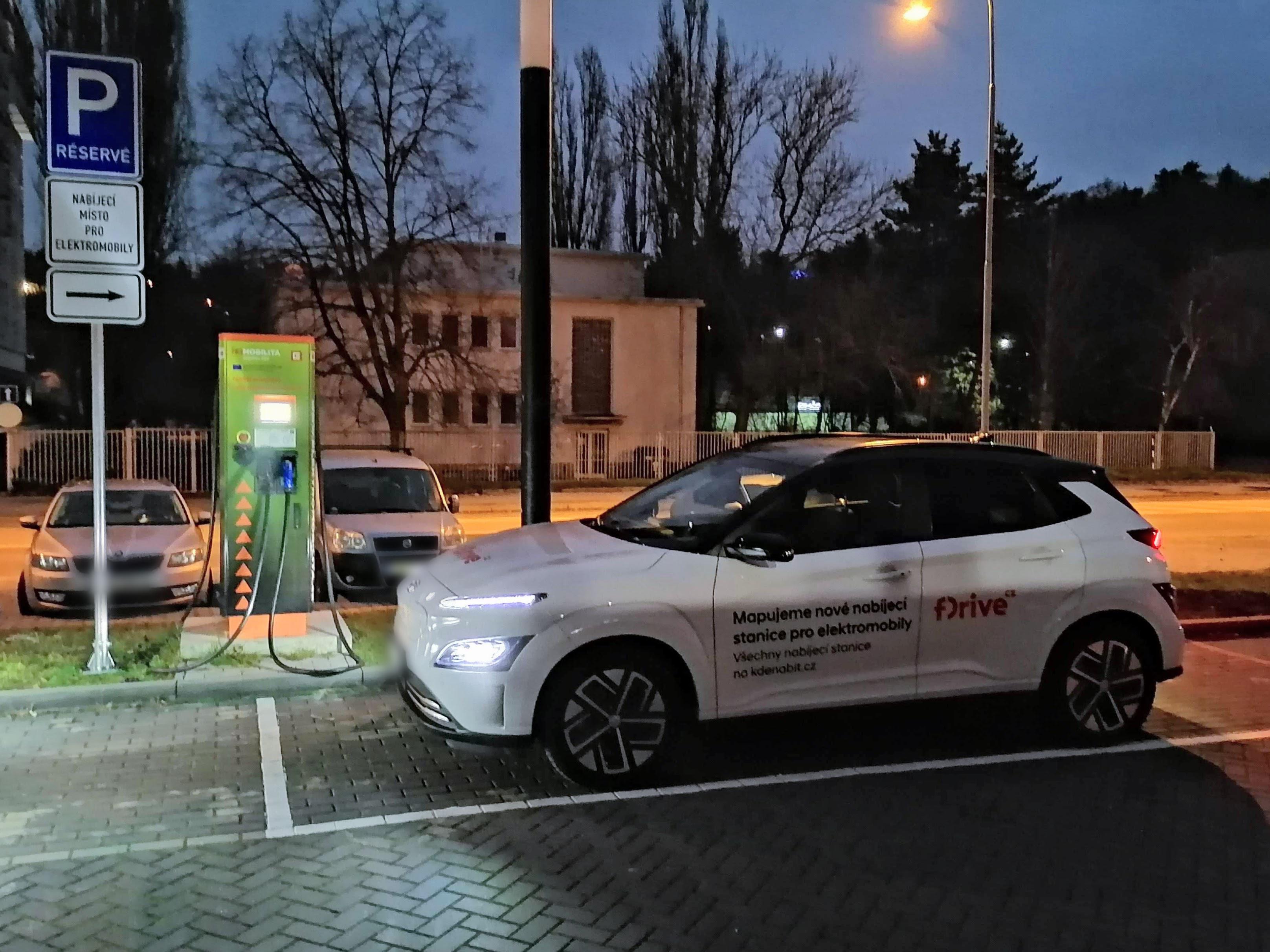 Nabíjecí stanice ČEZ