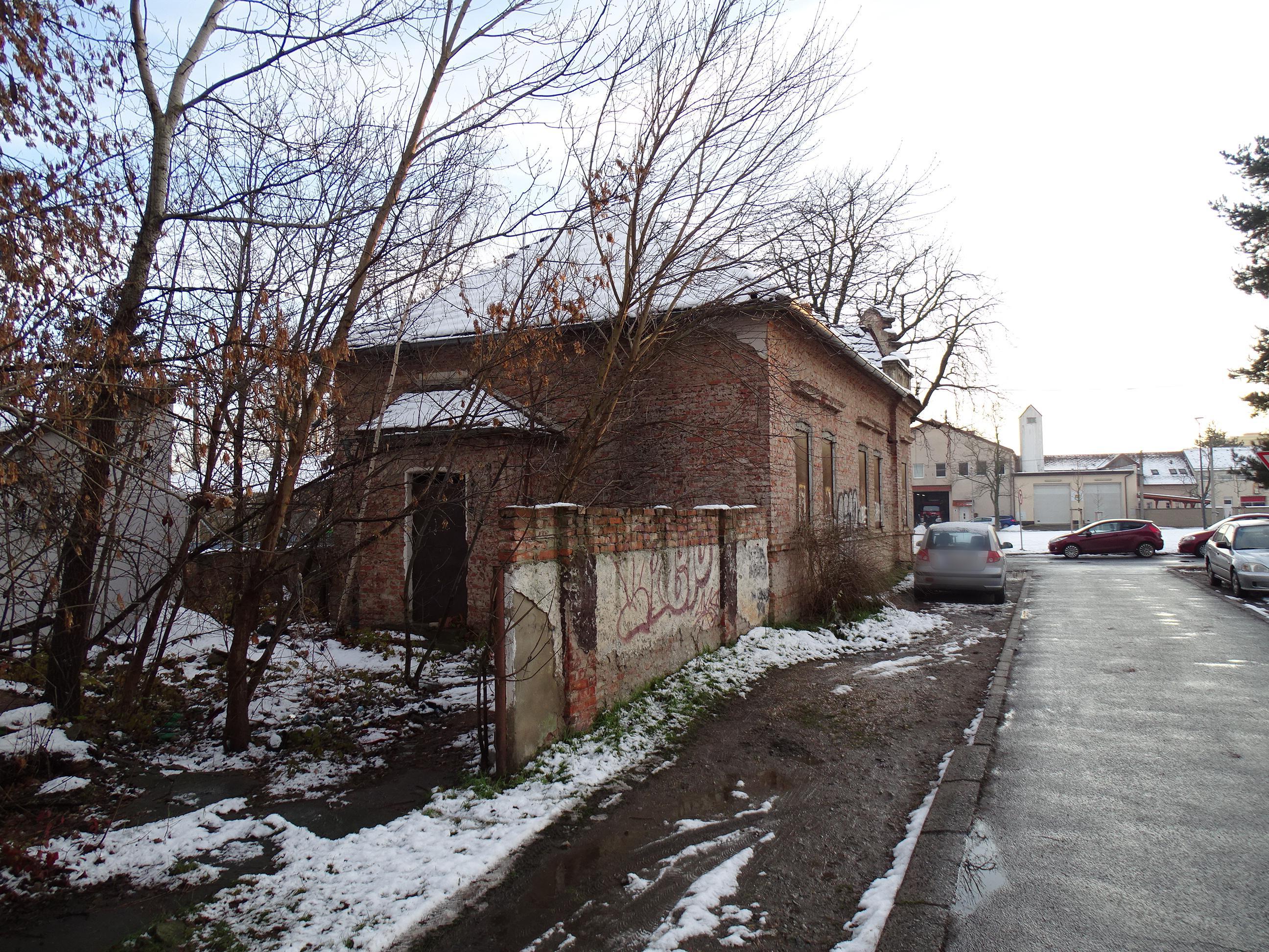 Pod kaštany food track