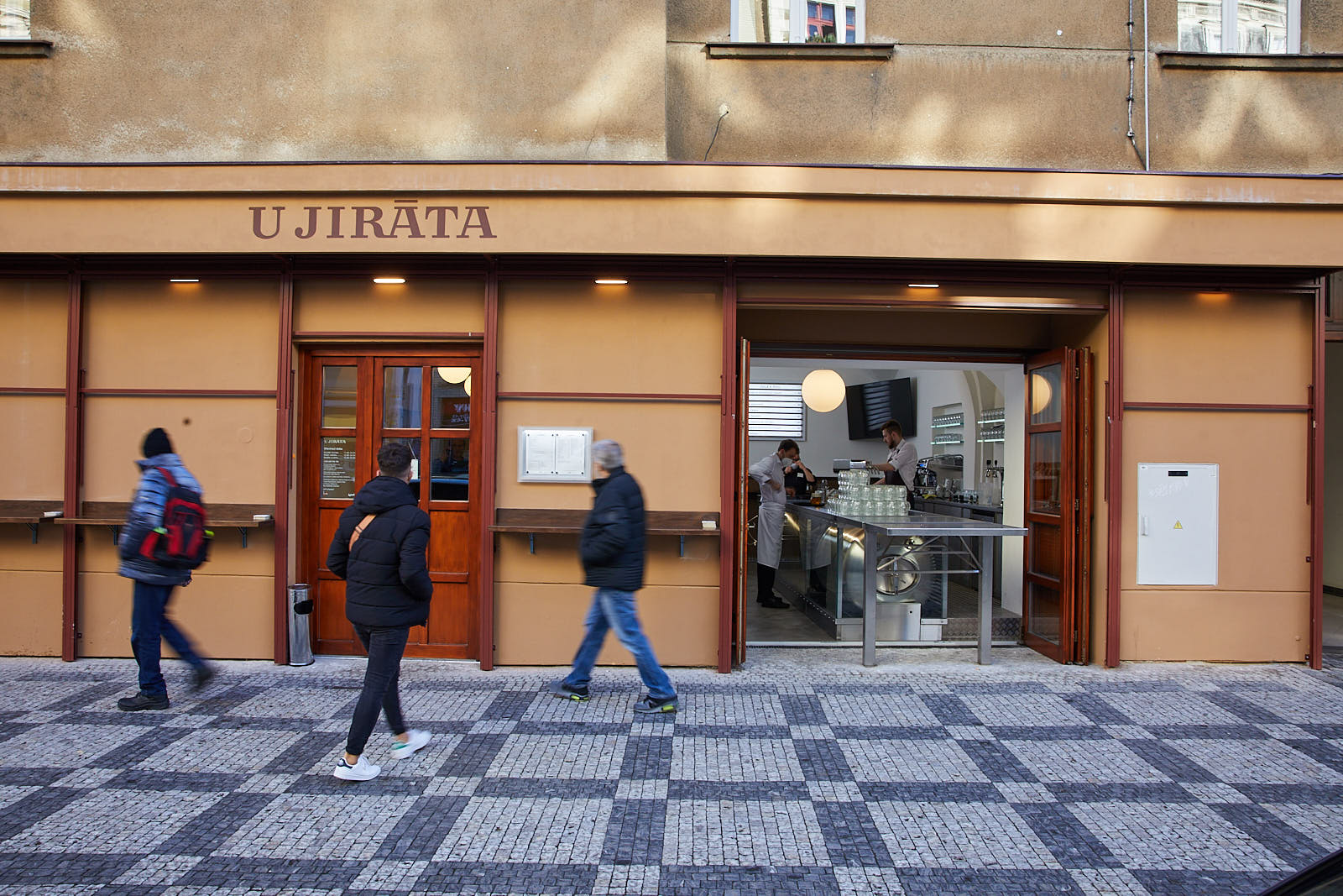 Lokál U Jiráta foto 1