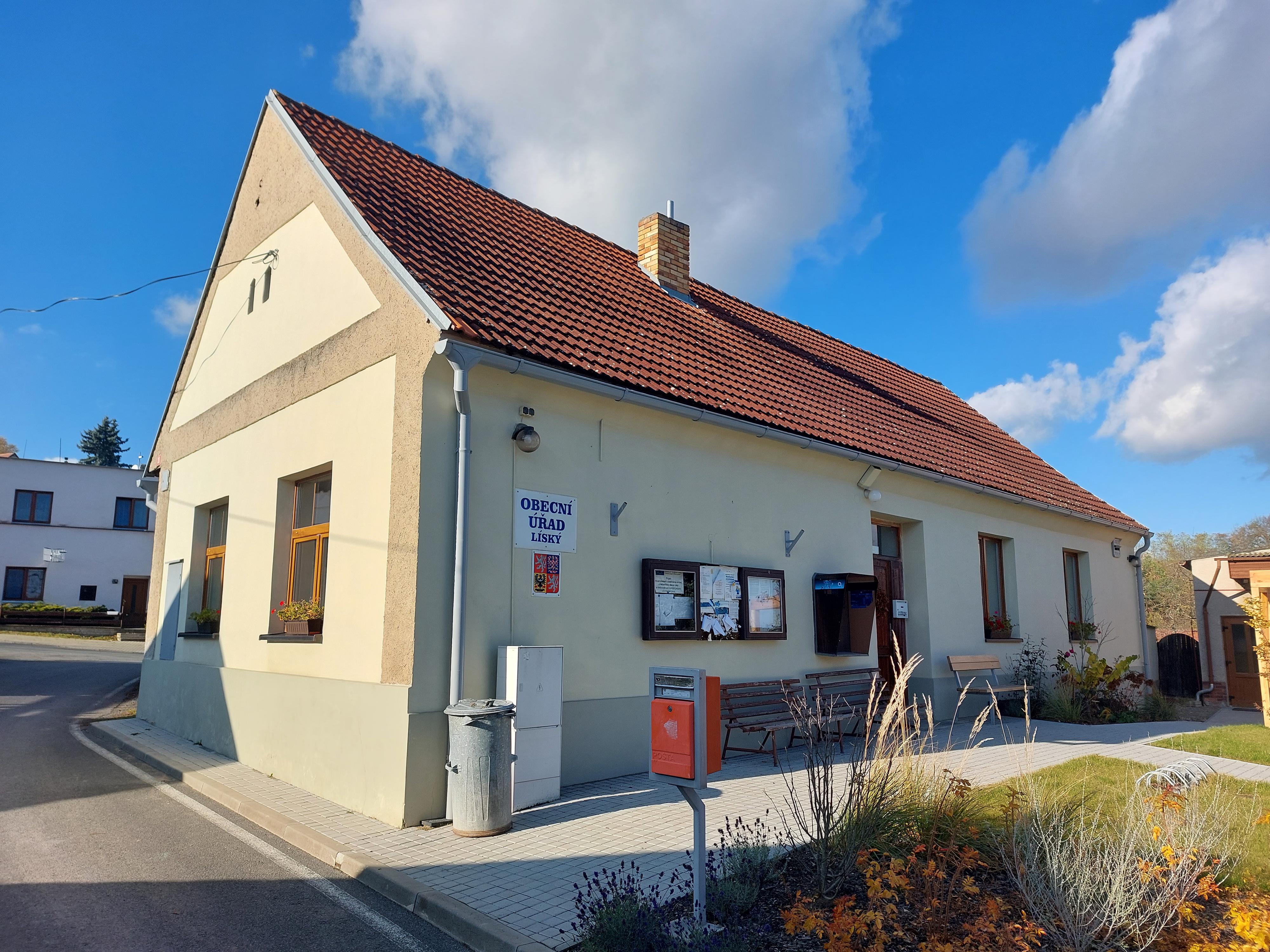 Líský - obecní úřad foto 2