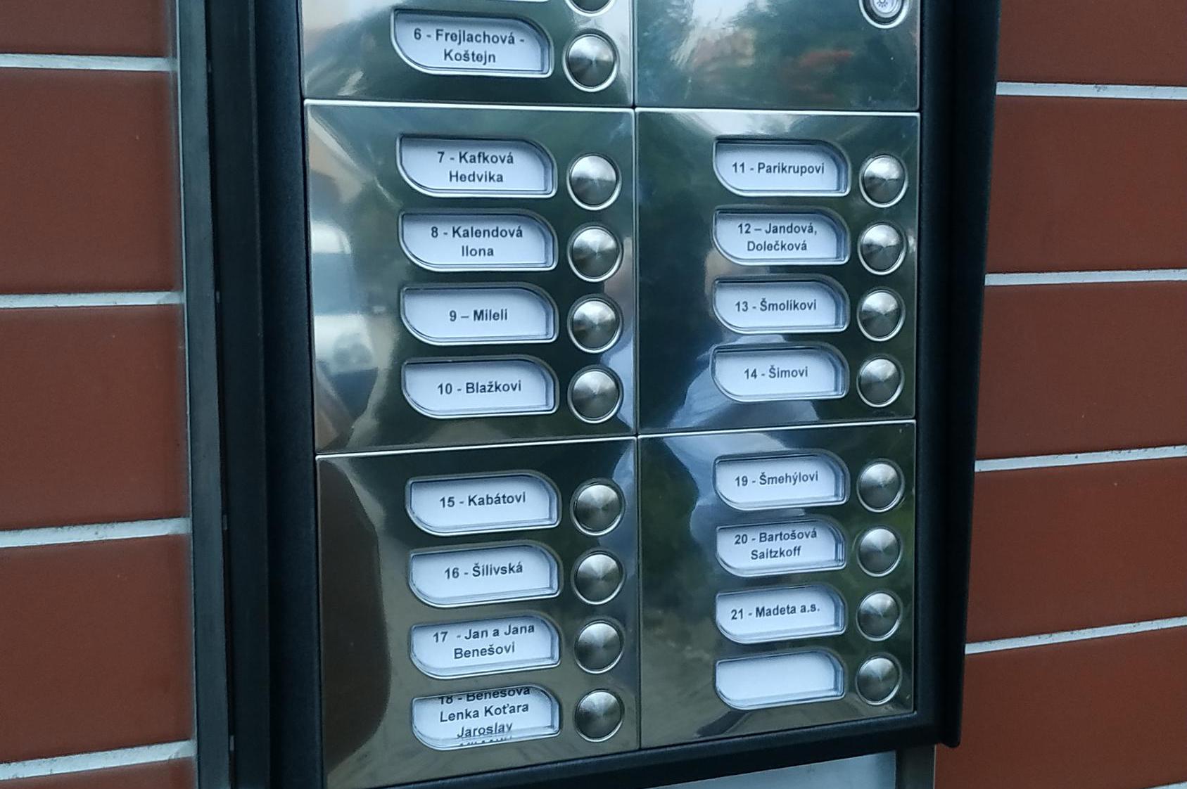 Centrální alarm - Petr Dlouhý