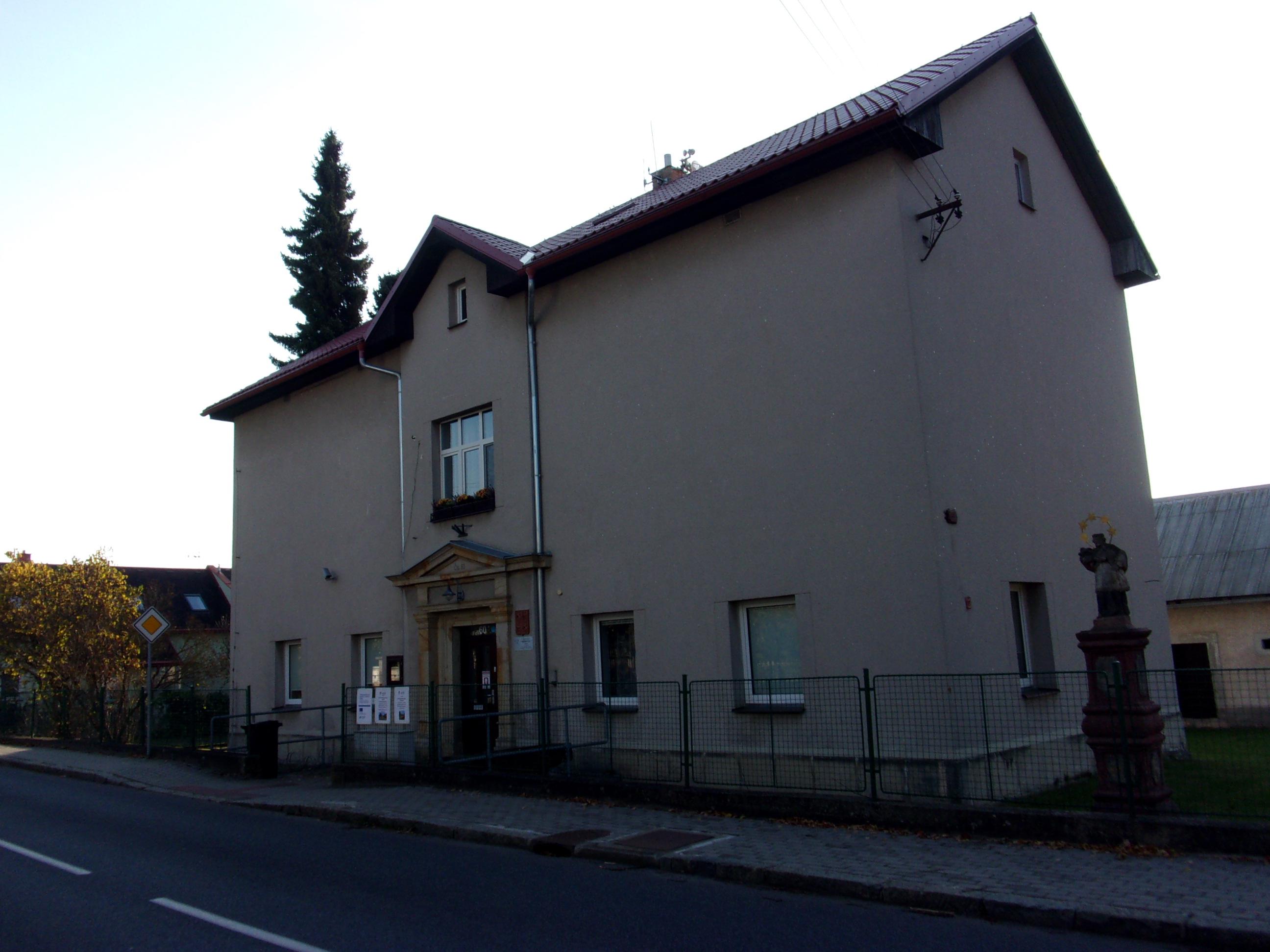 Příšovice - obecní úřad foto 2