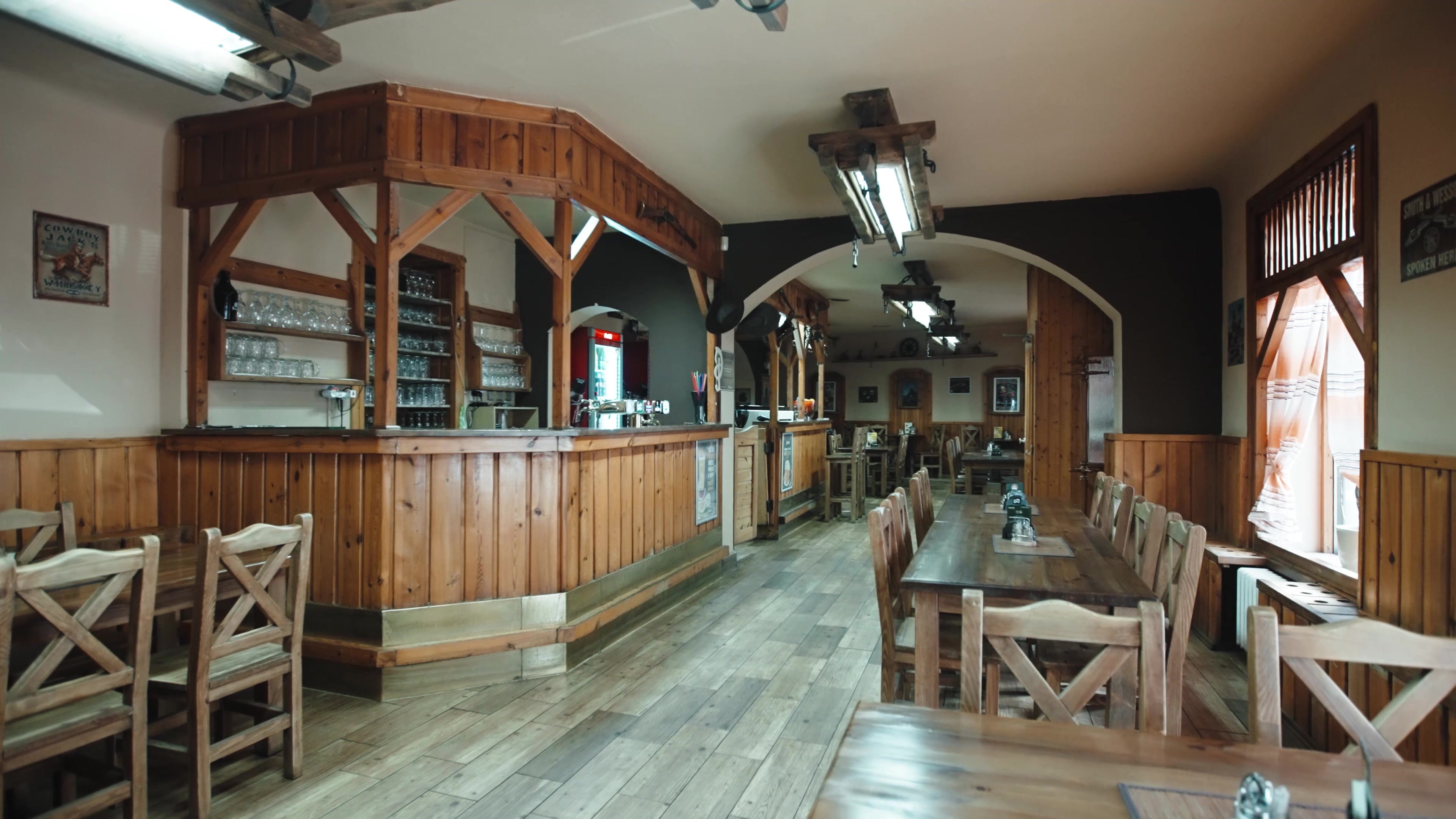 Restaurace Saloon Doubravka foto 2 (náhled videa)