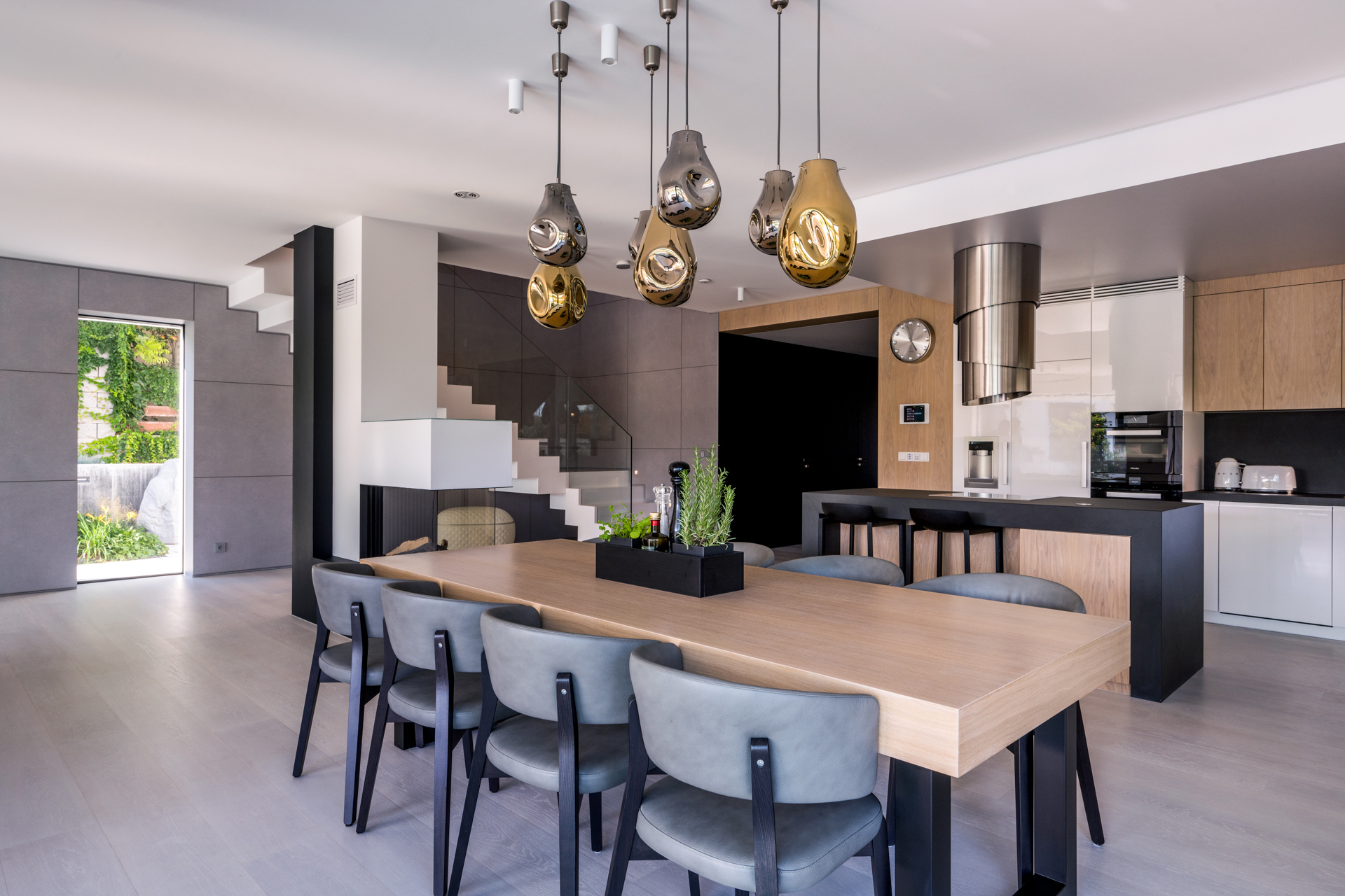 KAREŠ ARCH — architektonický ateliér foto 2