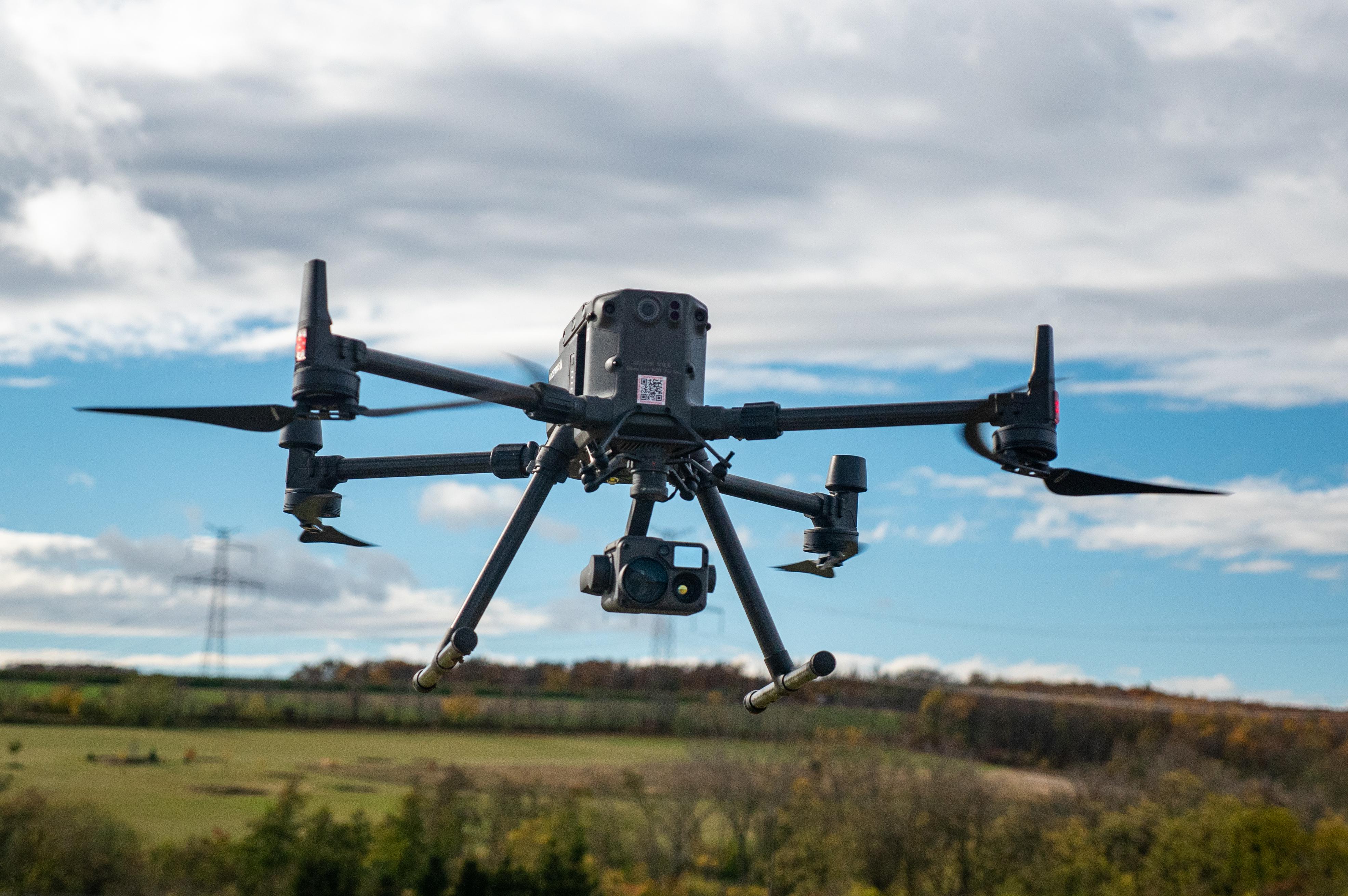 DronMAXcz s.r.o.