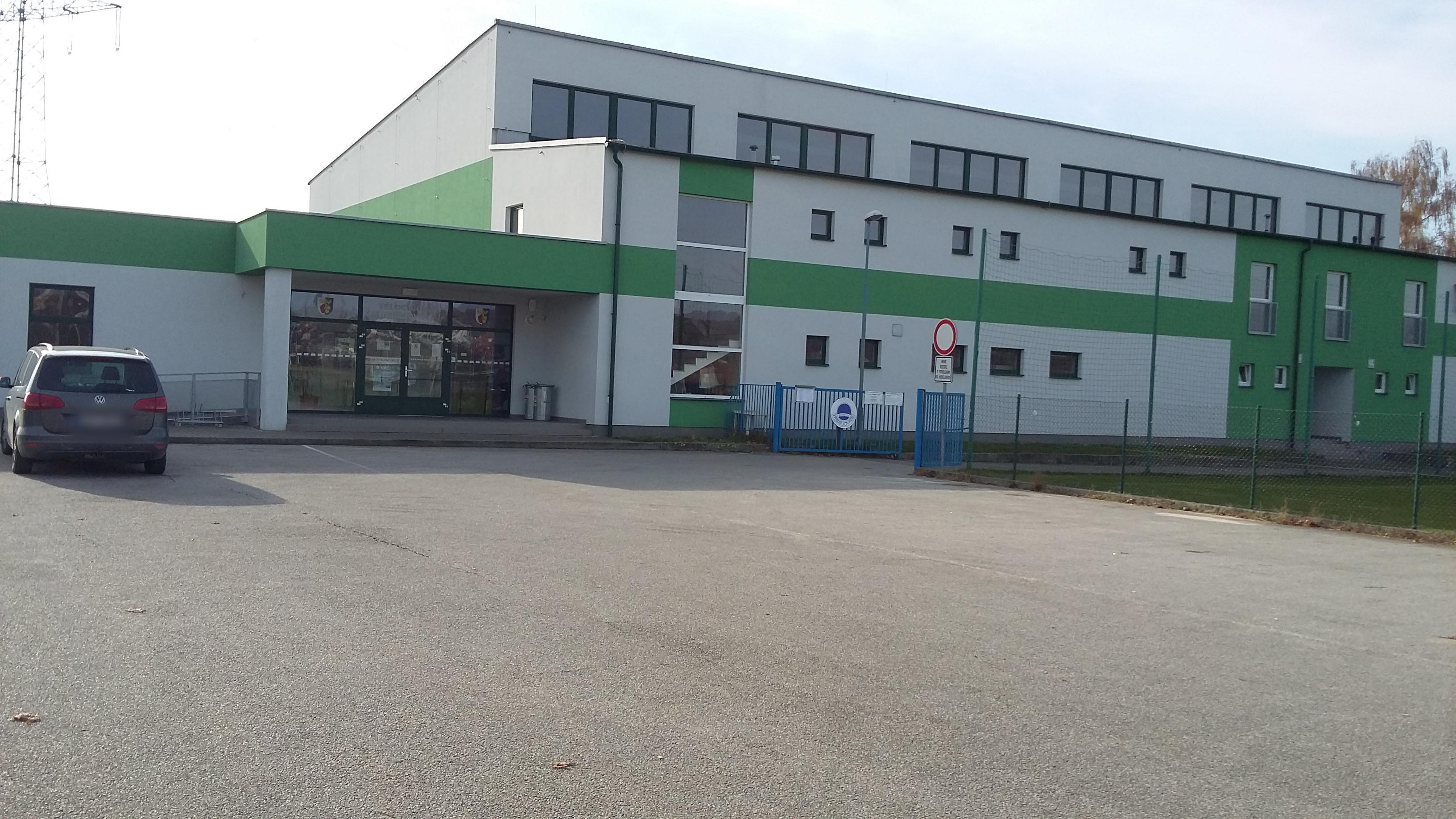 Sportovní hala Hrdějovice foto 2