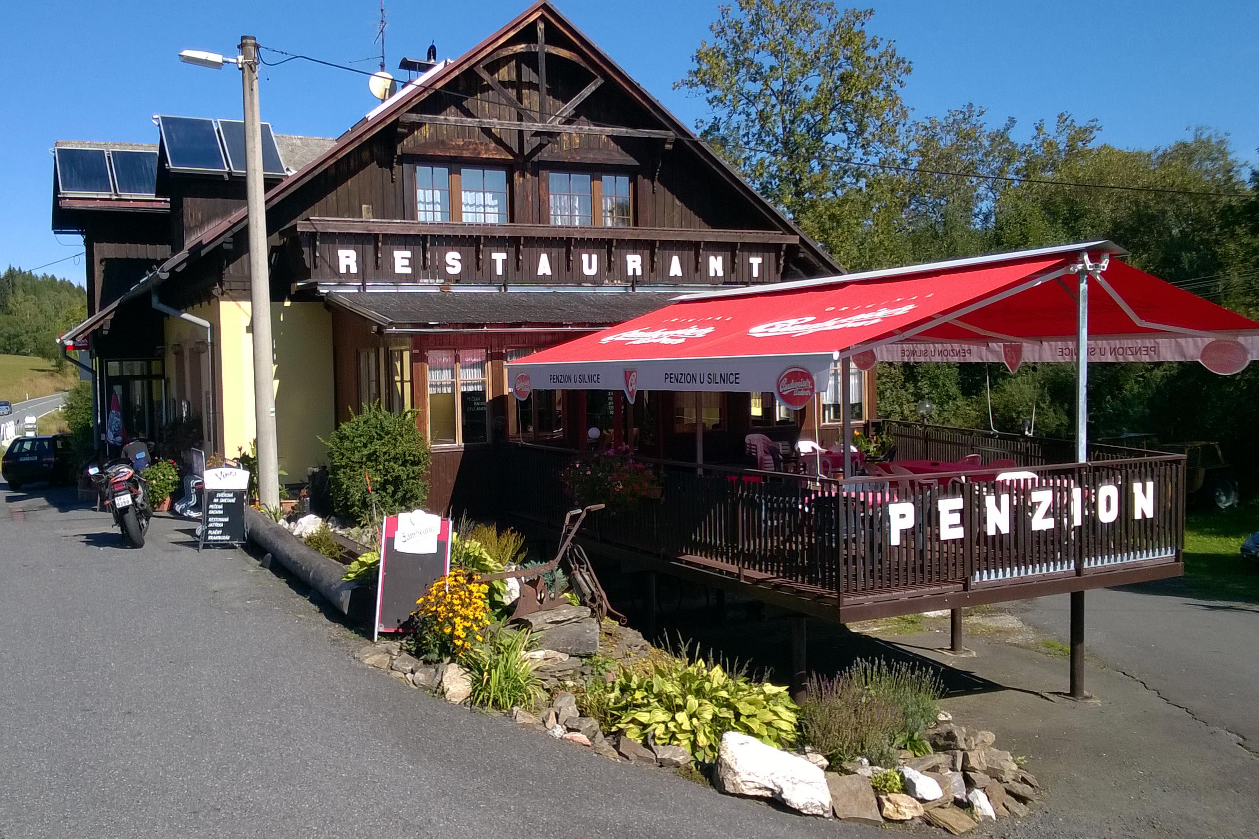Restaurace, penzion U Silnice