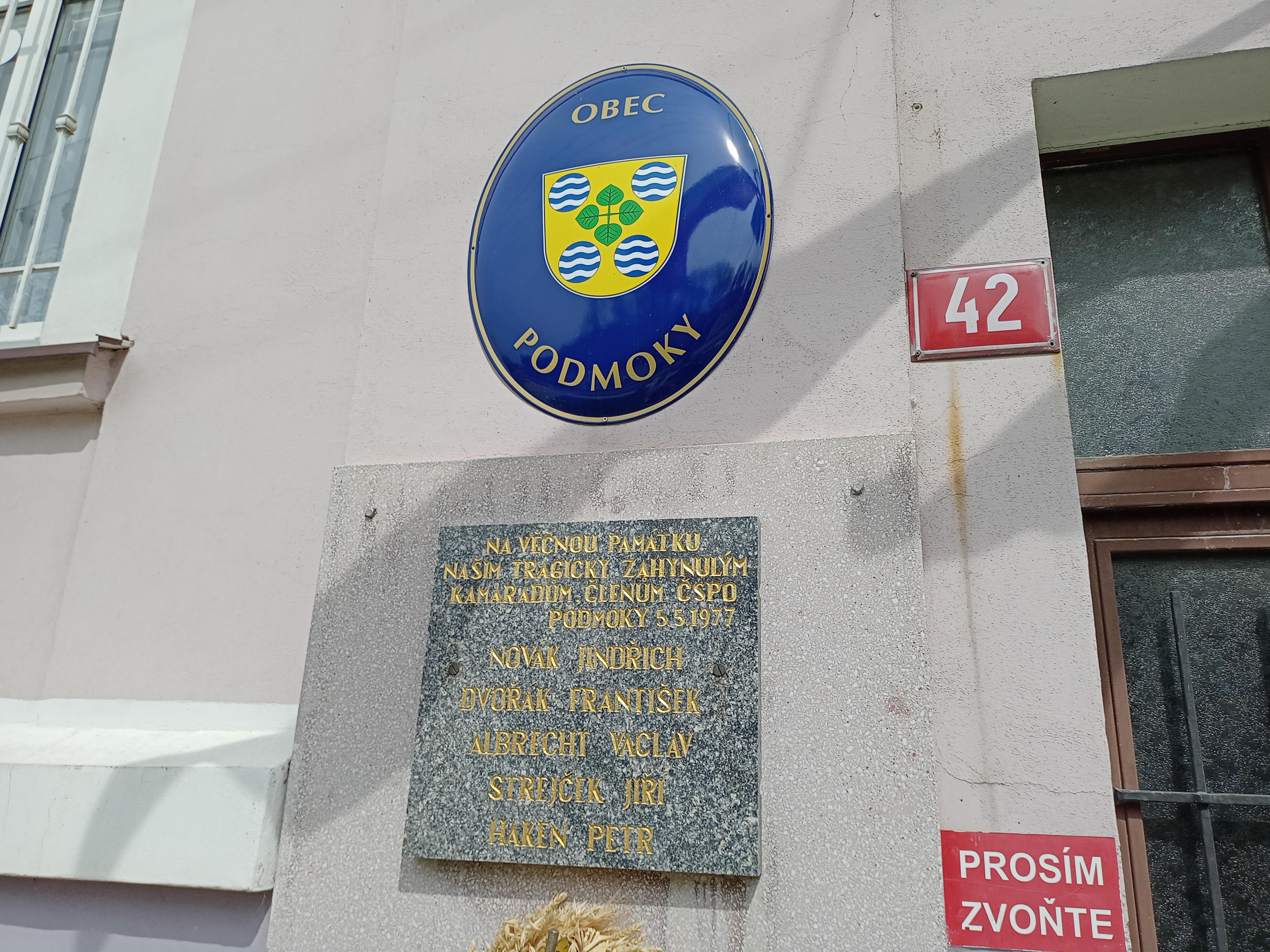 Podmoky - obecní úřad foto 3