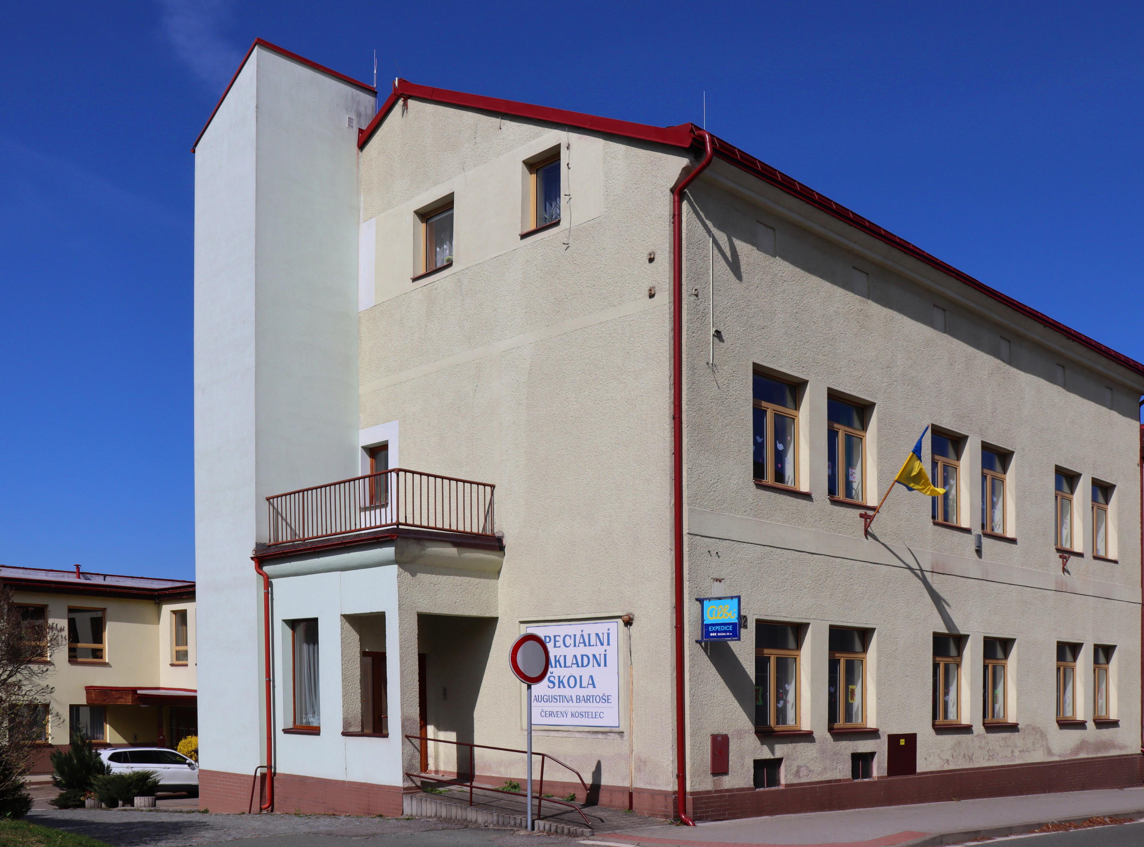 Speciální ZŠ Augustina Bartoše foto 2