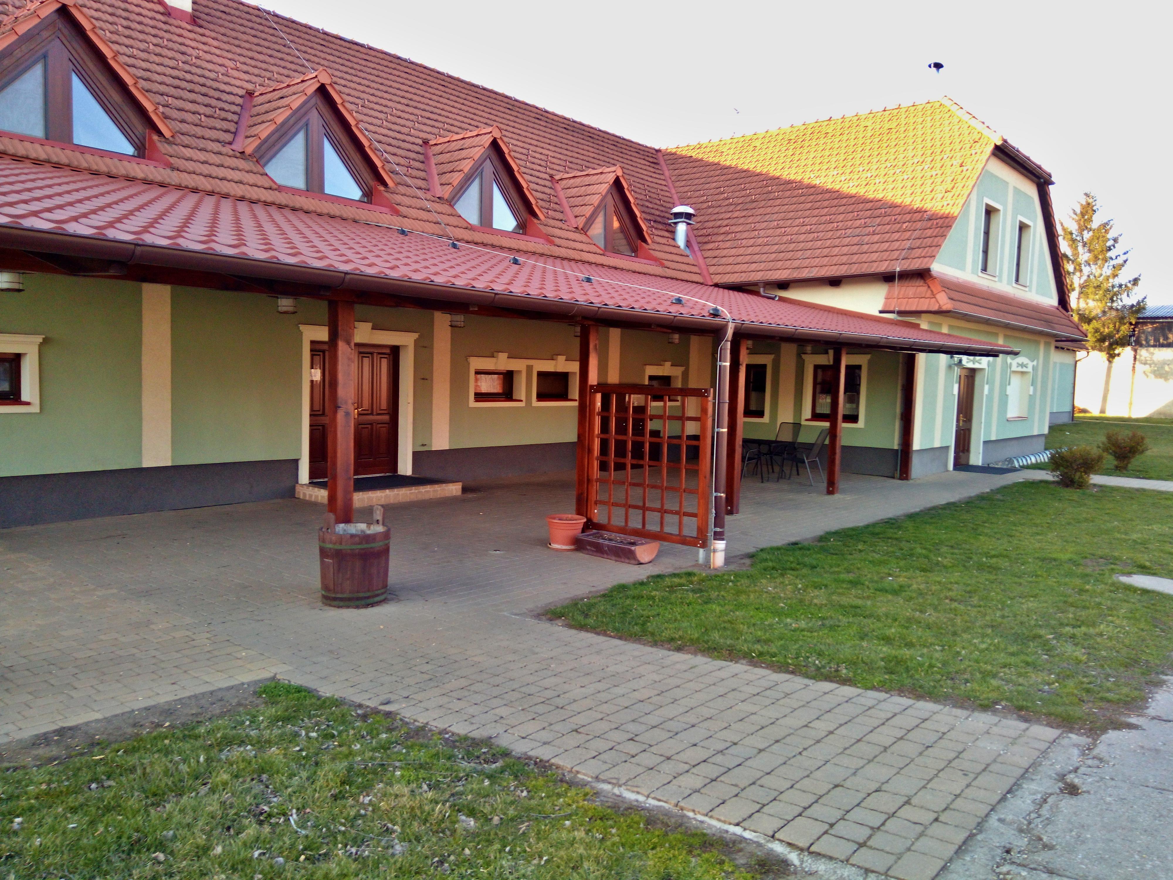 Restaurace Hanácký dvůr foto 4