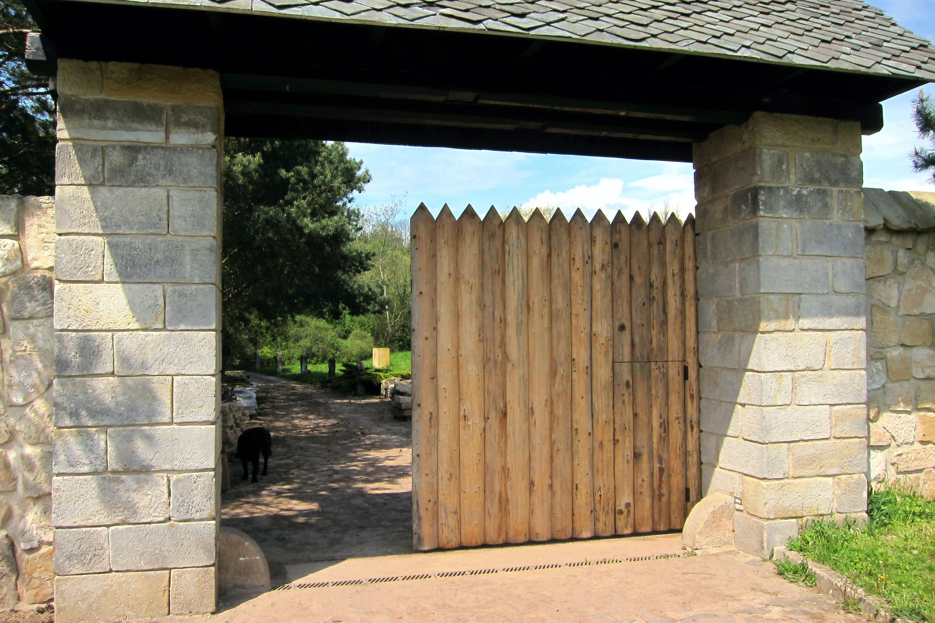 Matax spol. s r.o.  - Vrata, brány, ploty