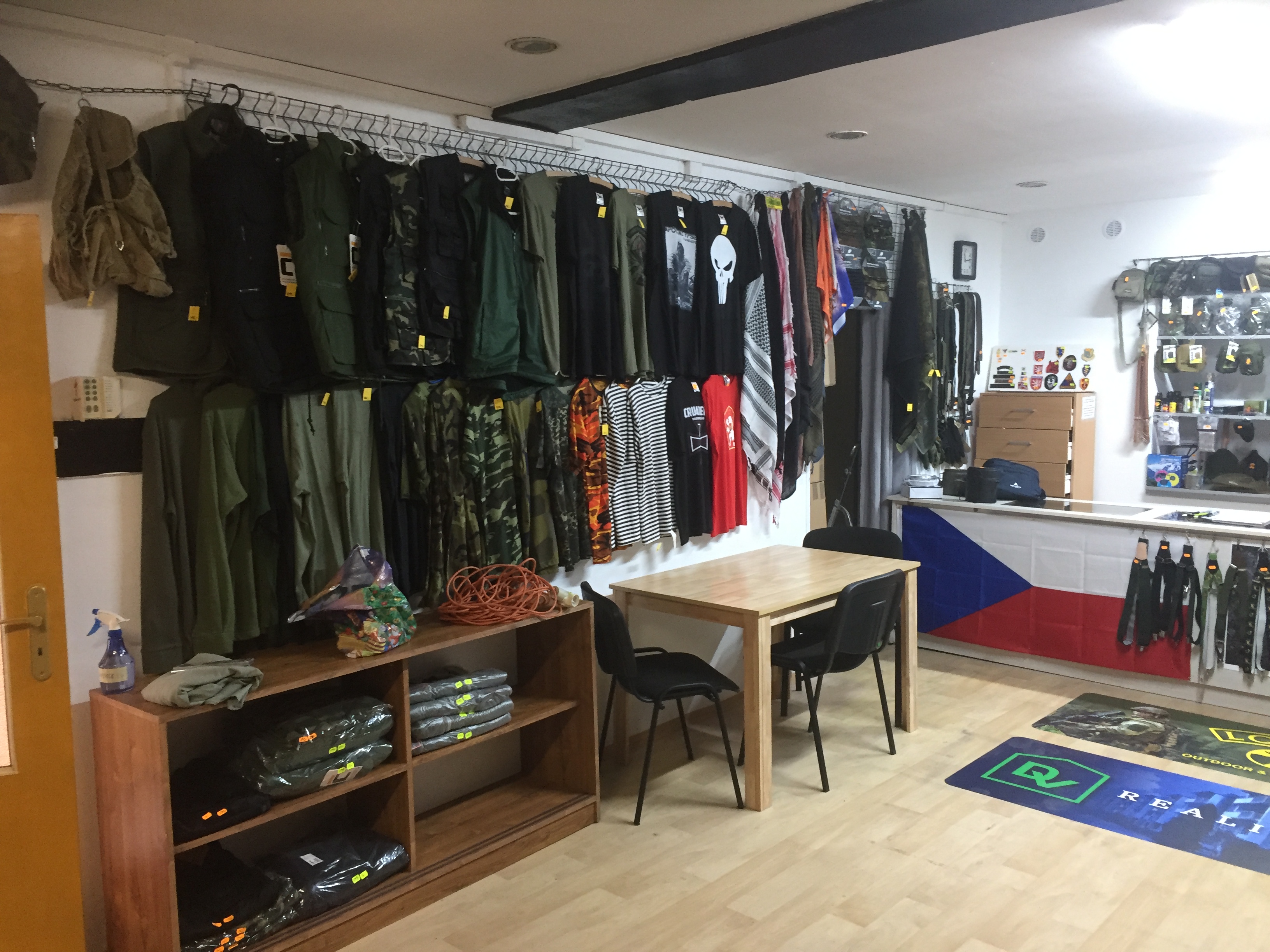 Lovec outdoor - army shop foto 6