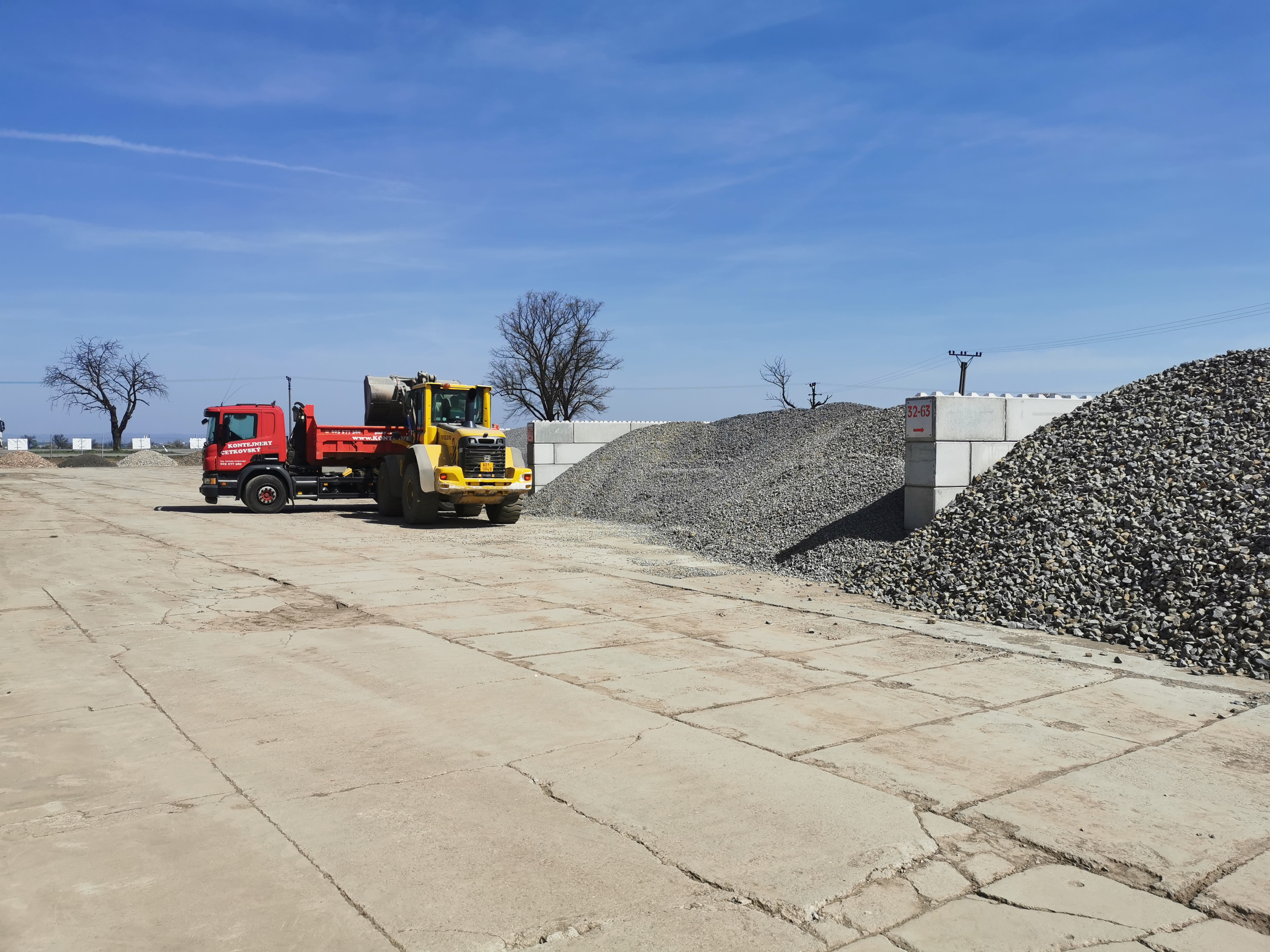 KONTEJNERY CETKOVSKÝ – sypké materiály foto 4