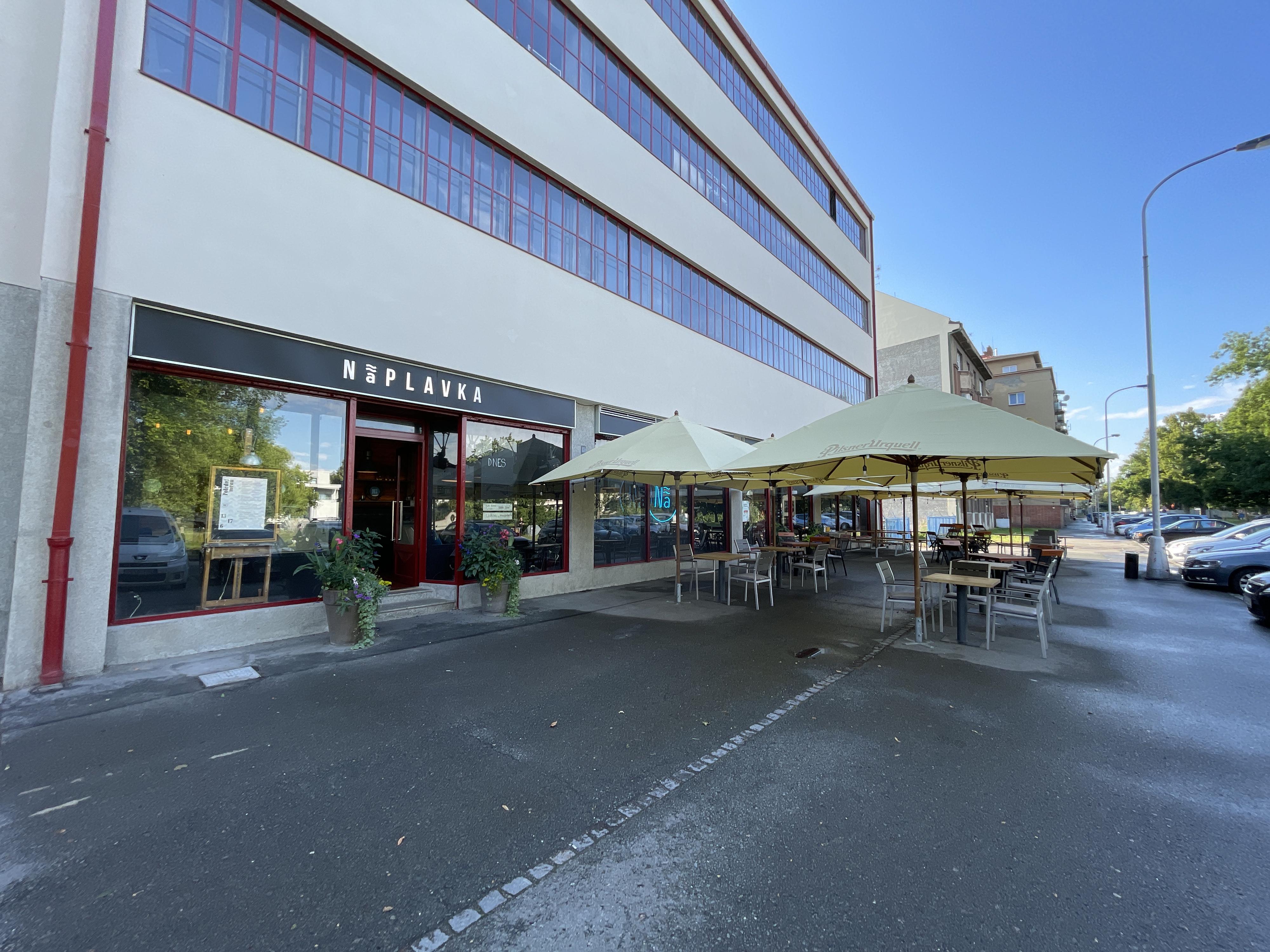 NãPLAVKA café & music bar