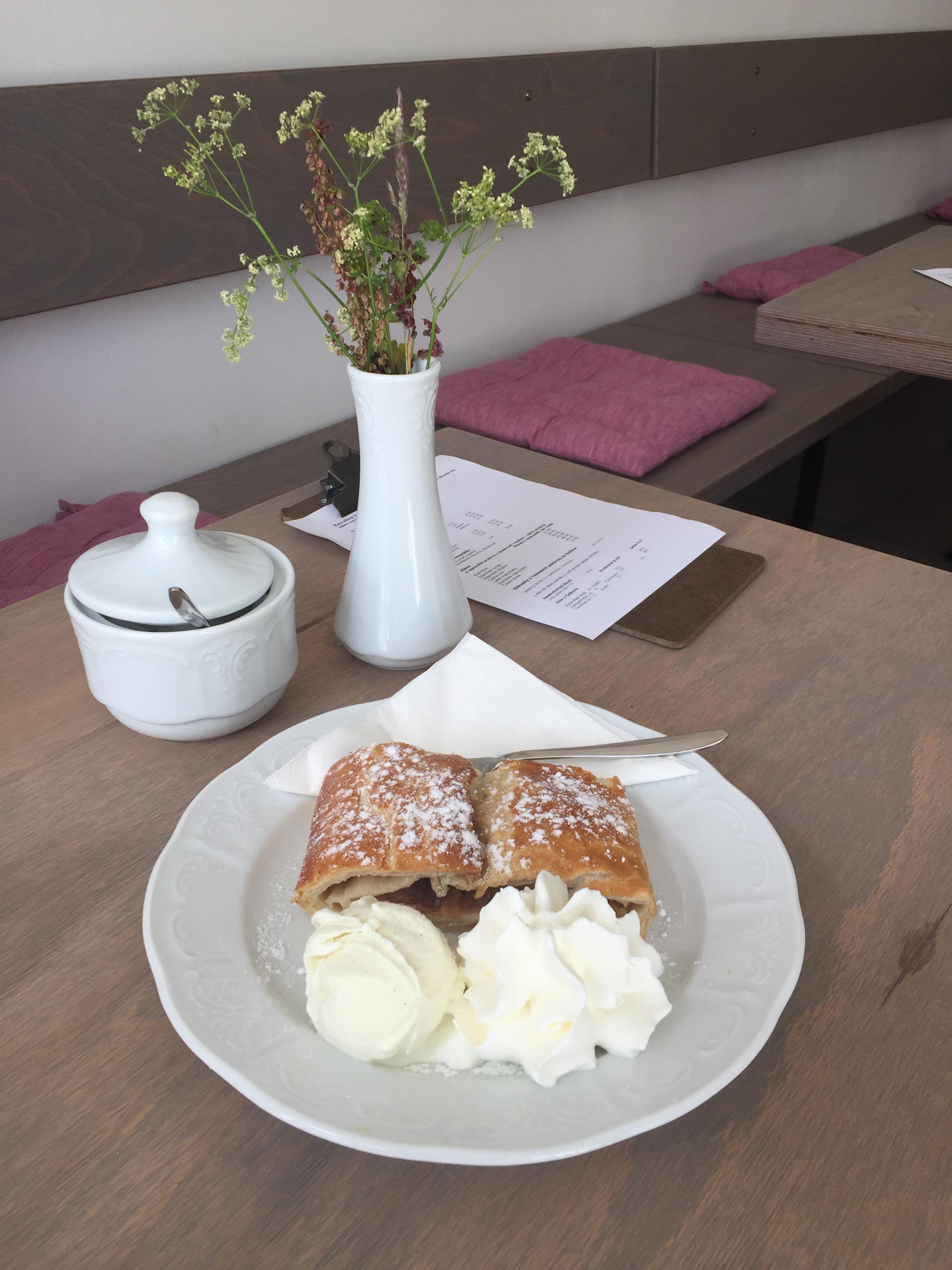 Kašperskohorská cukrárna foto 4